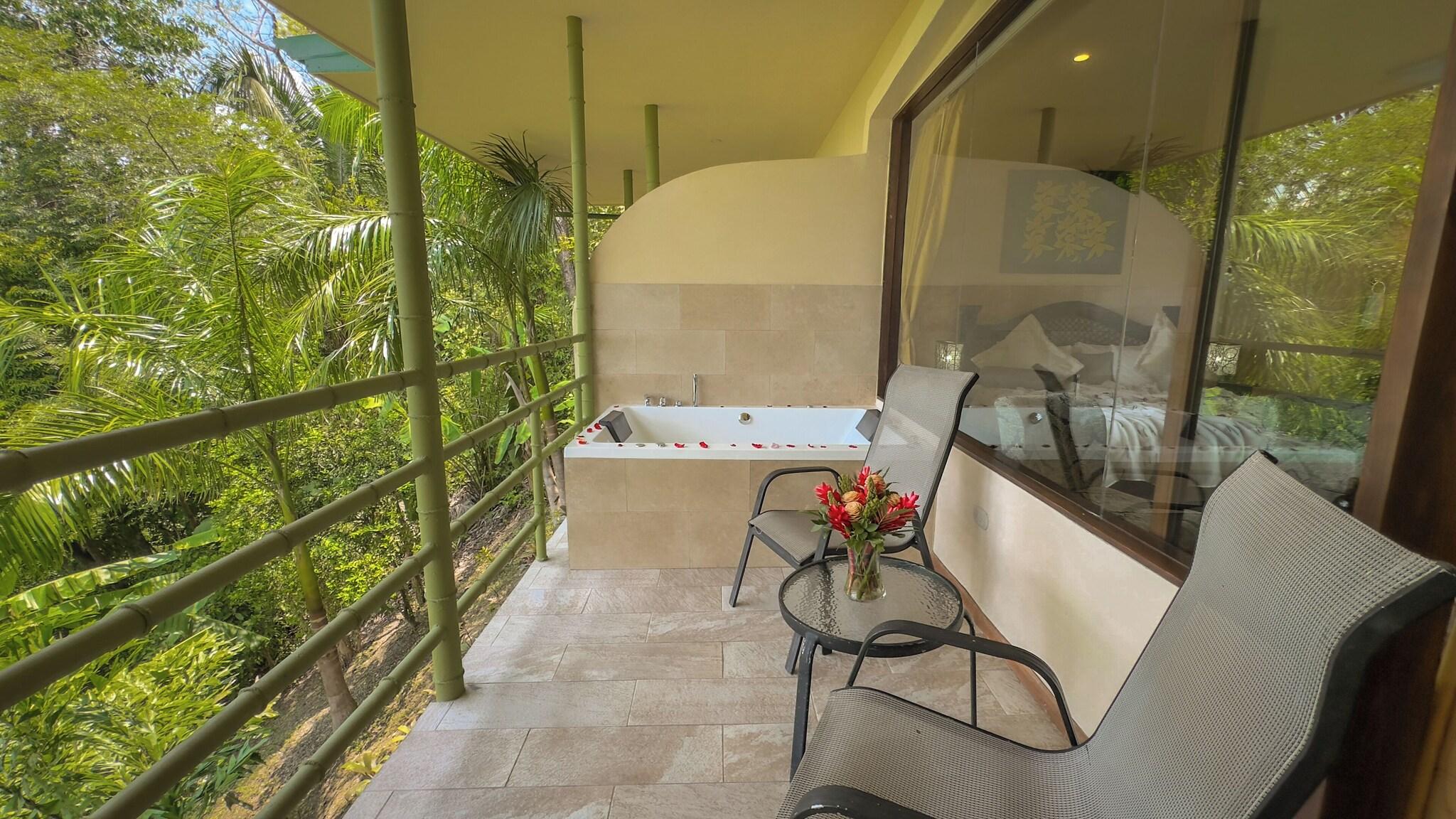 Junior Suite Ocean View King Bed