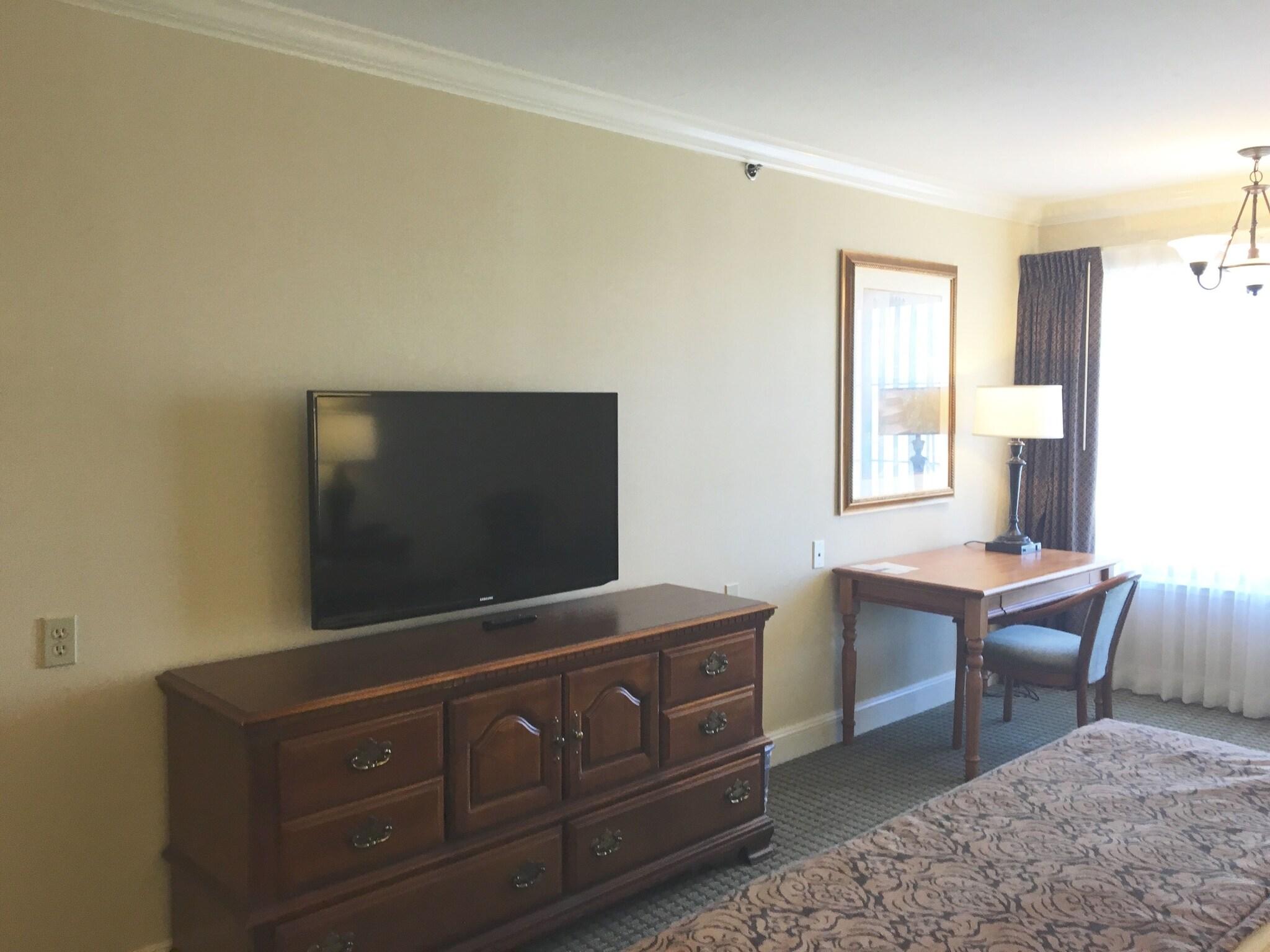 Double Deluxe Two Double Beds