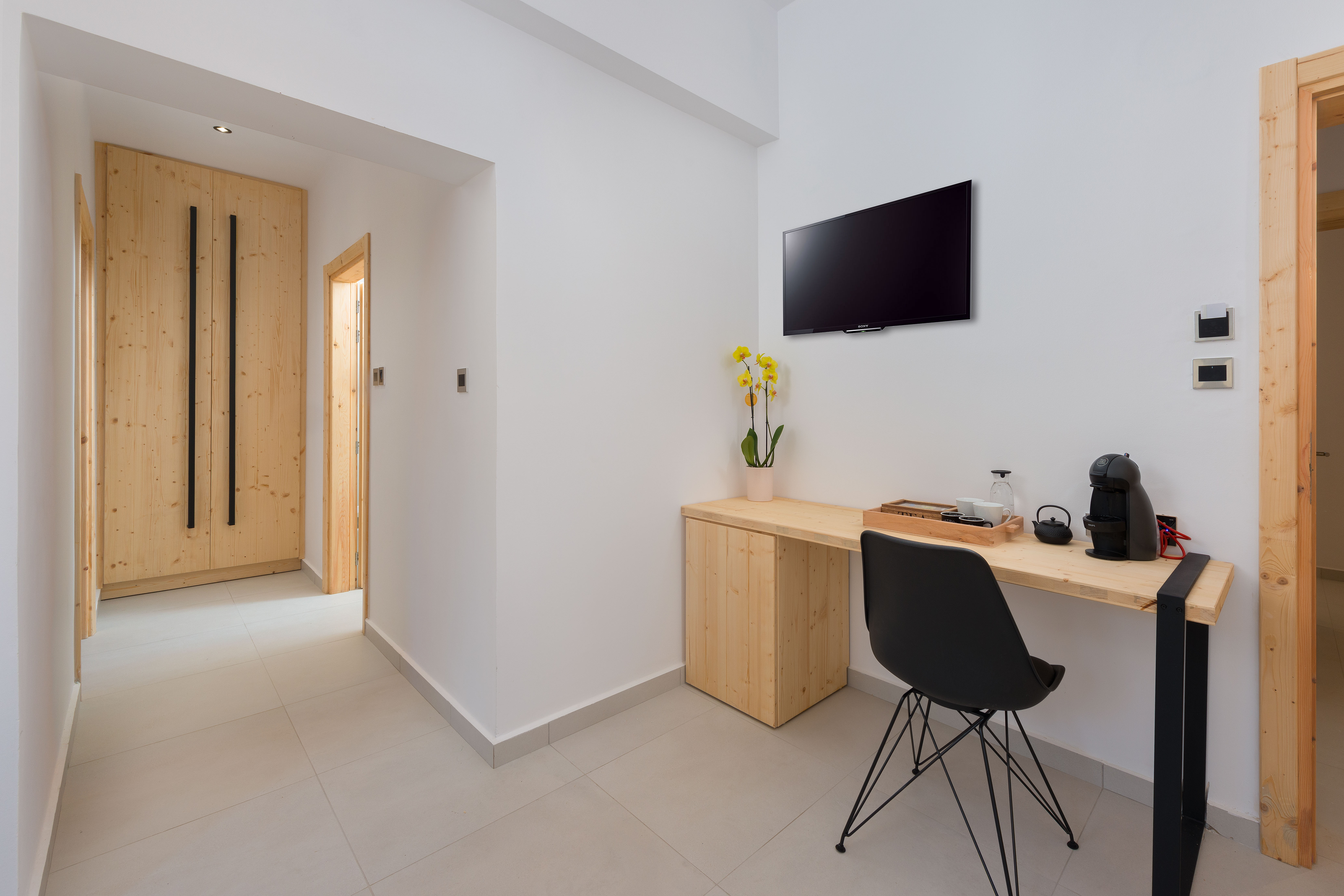 Suite Two Bedrooms One Bathroom