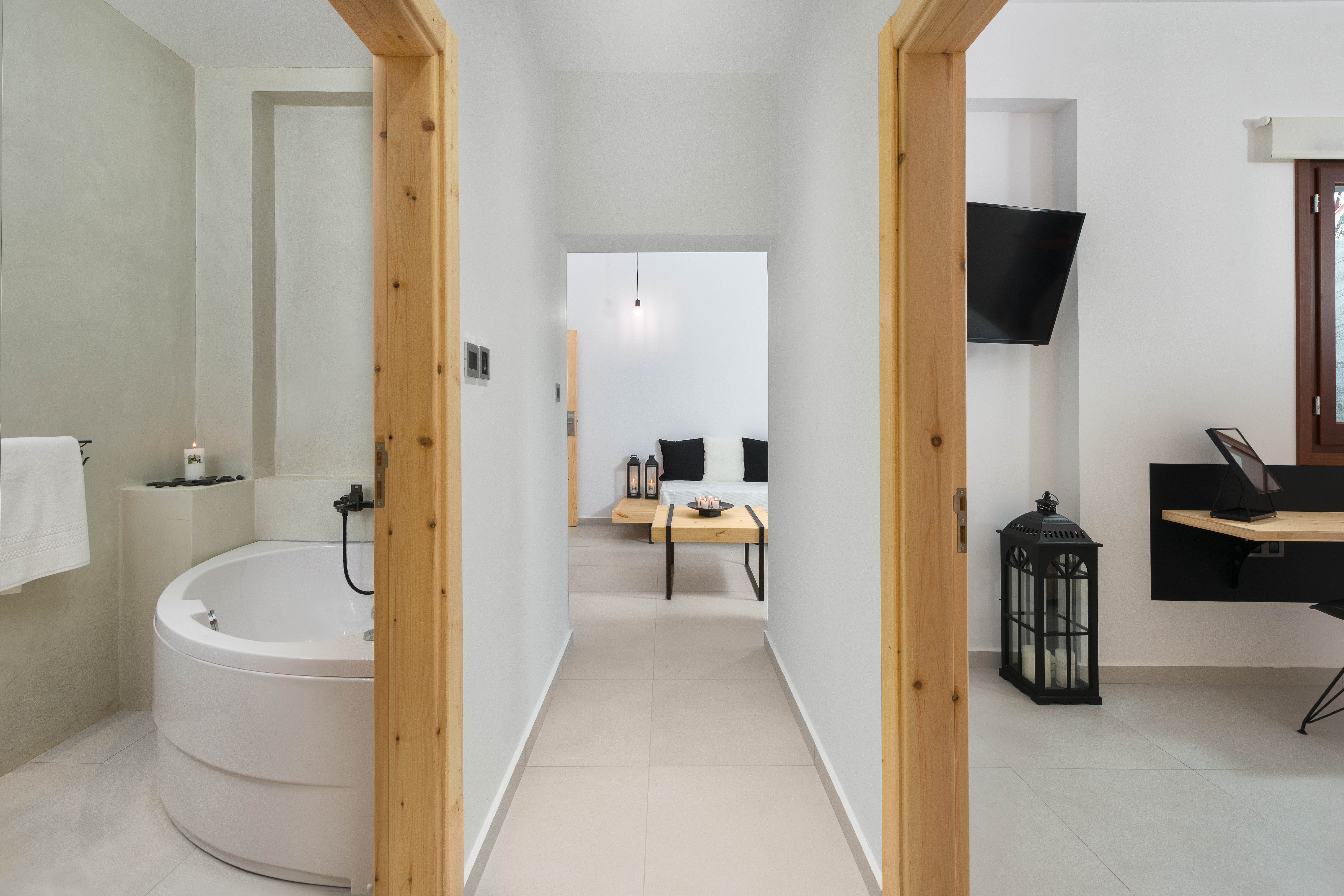 Suite Two Bedrooms One Bathroom