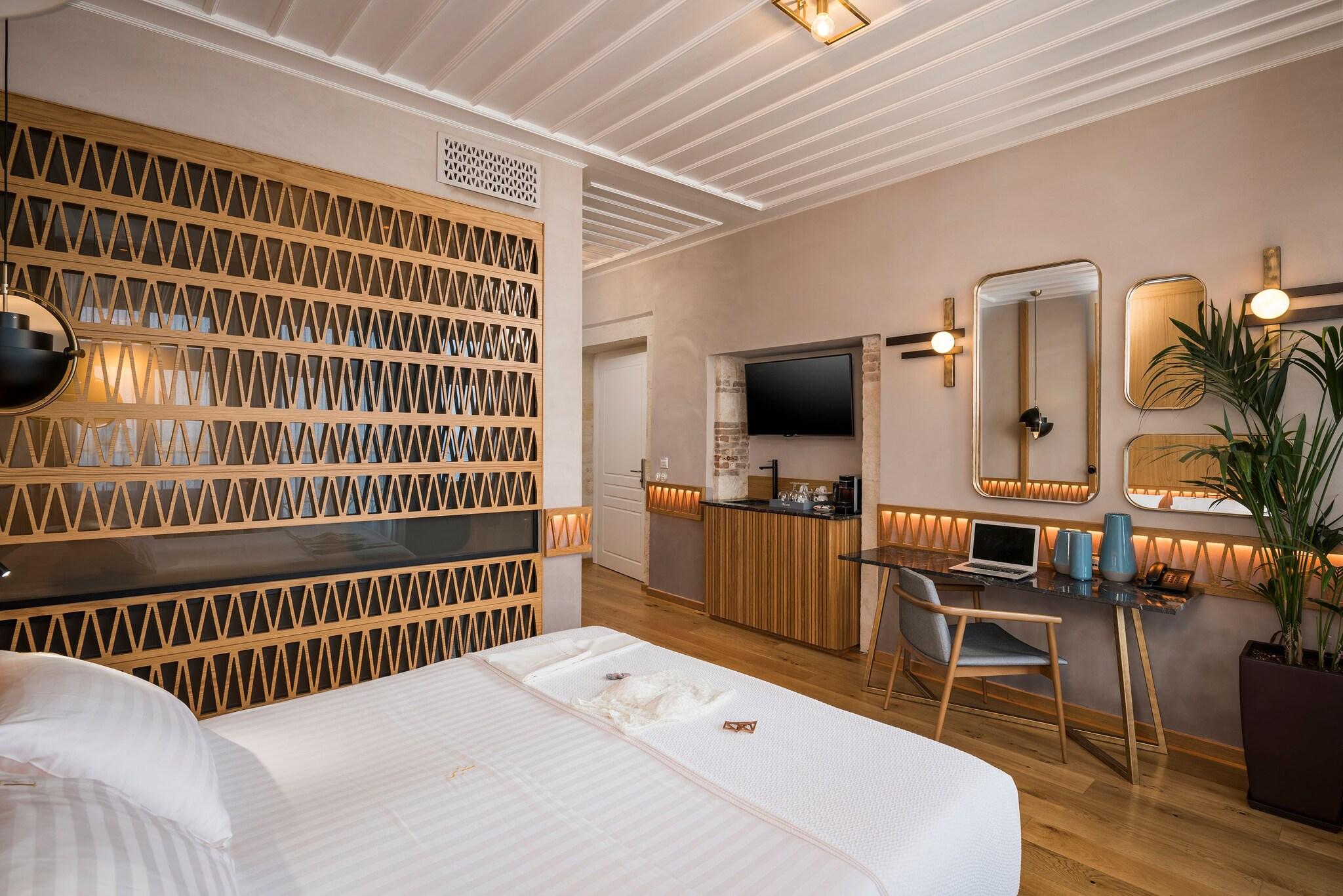 Double Deluxe Sea View with Balcony