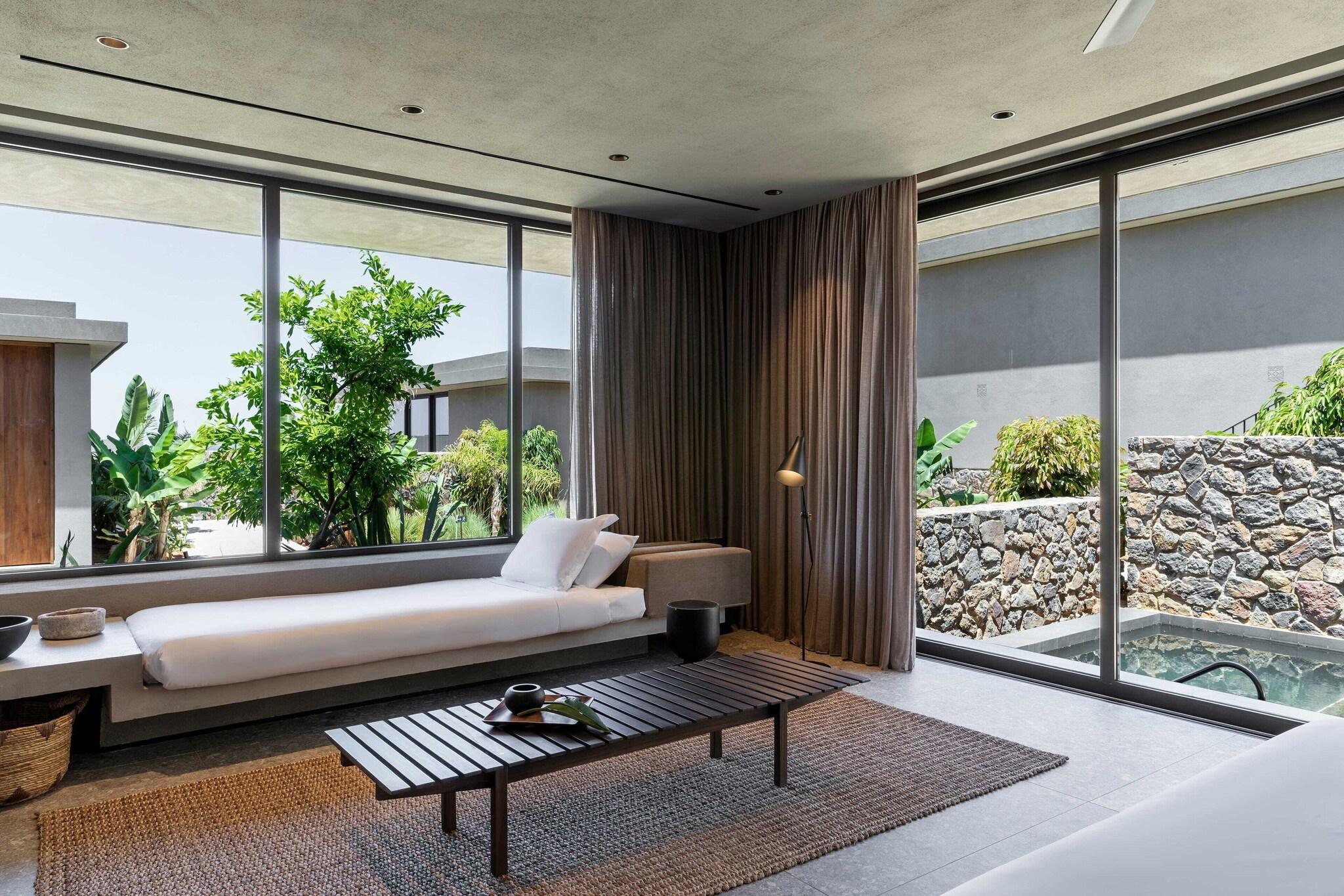 Double with Private Pool