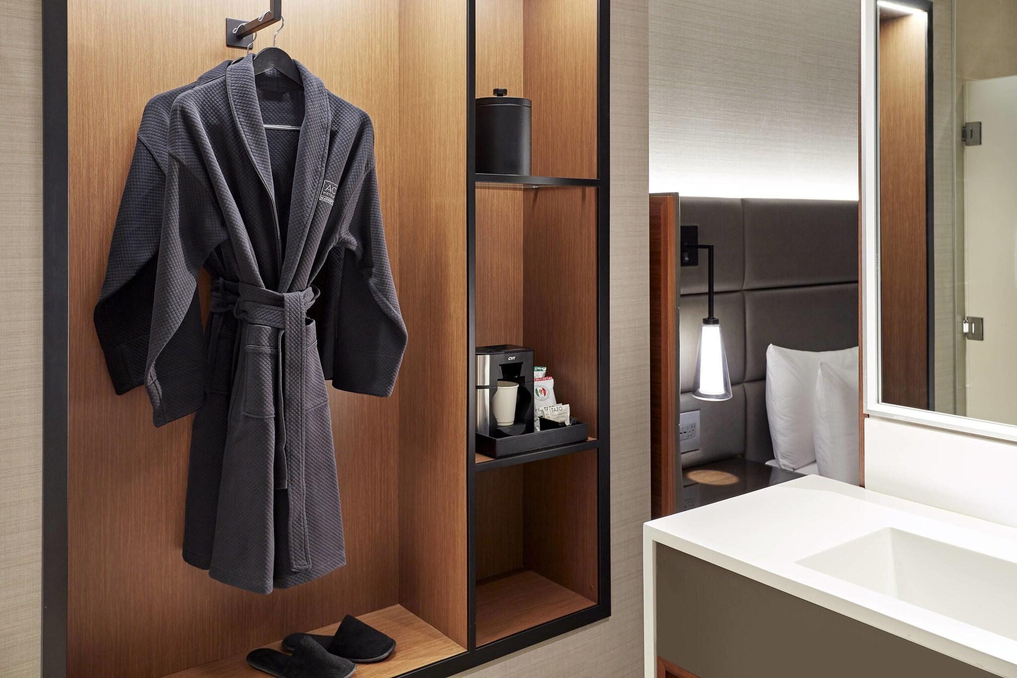 Suite King Bed One Bedroom 