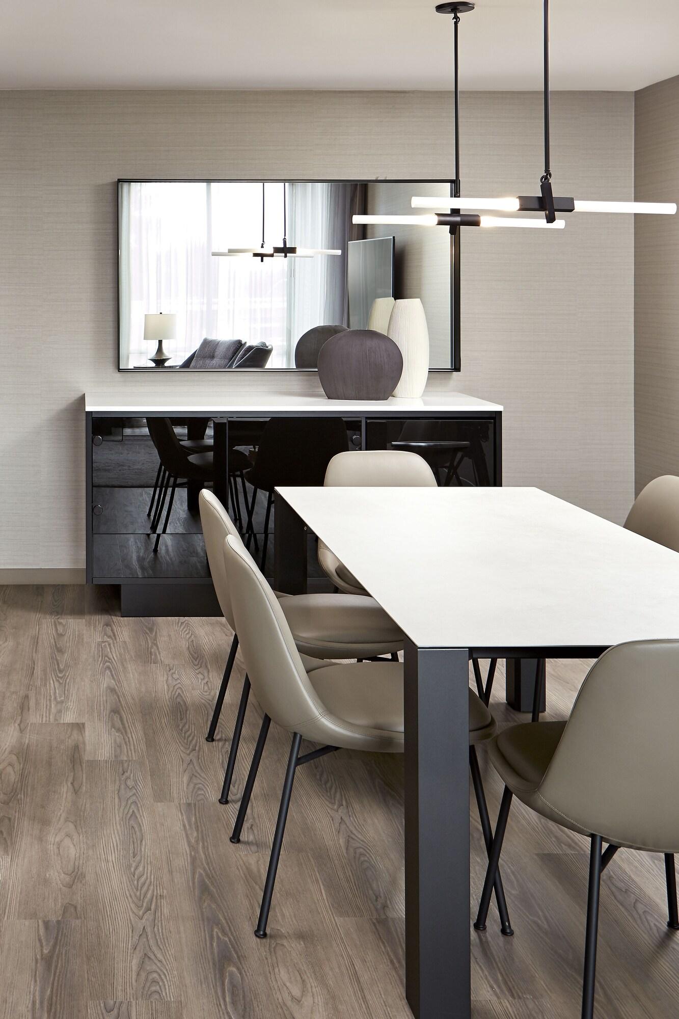 Suite King Bed One Bedroom 