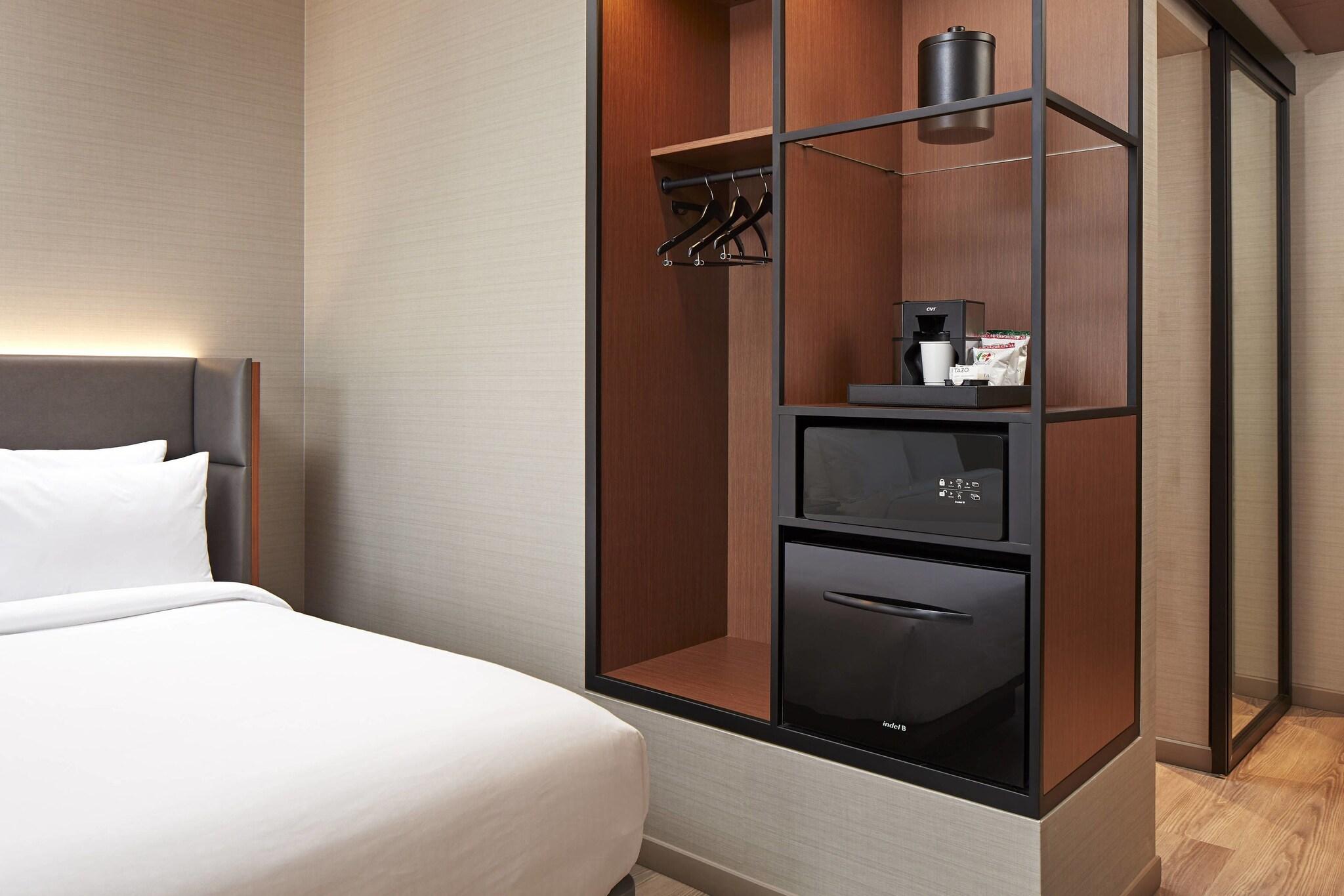 Double Two Queen Beds