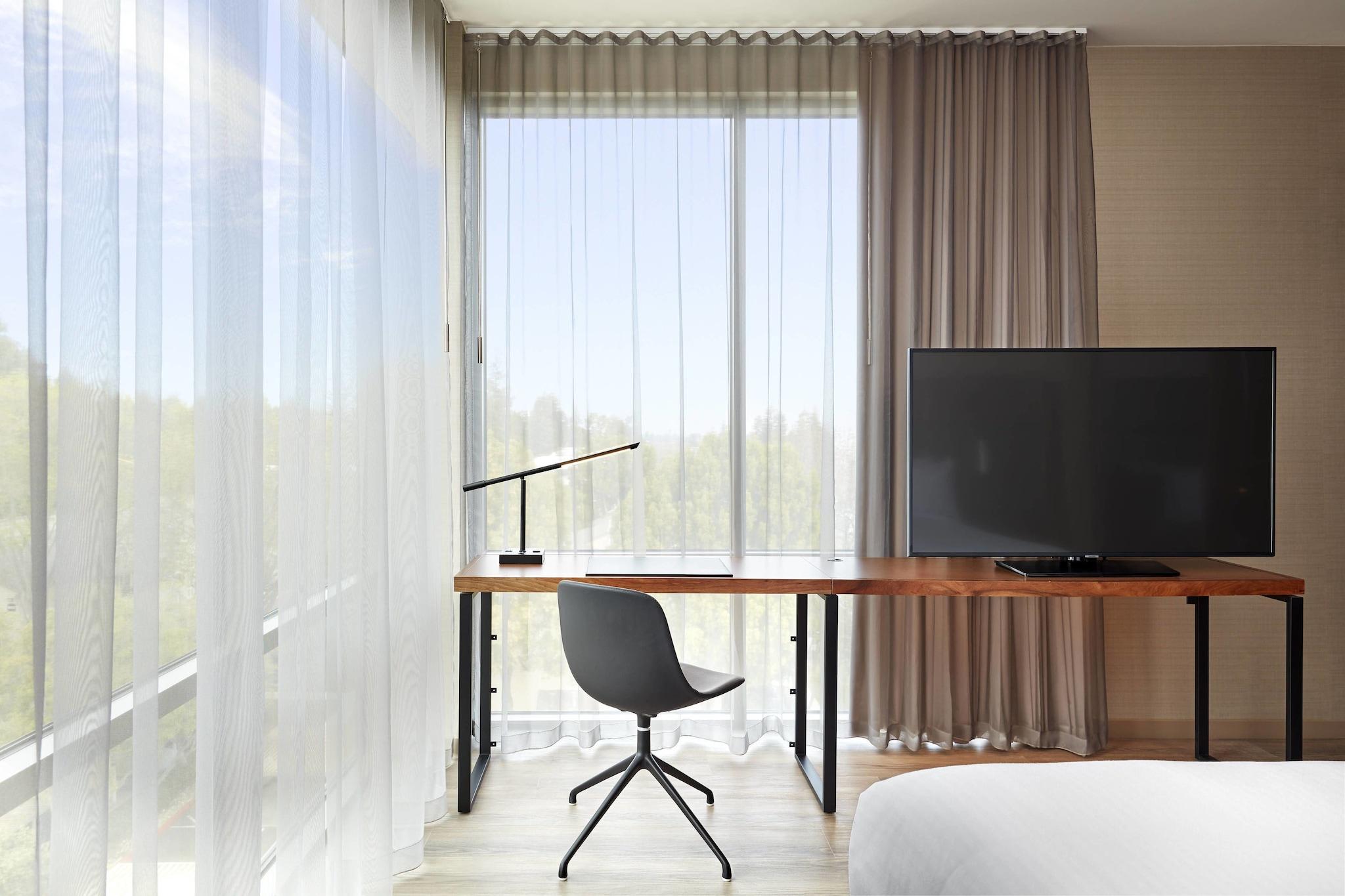 Junior Suite King Size Bed