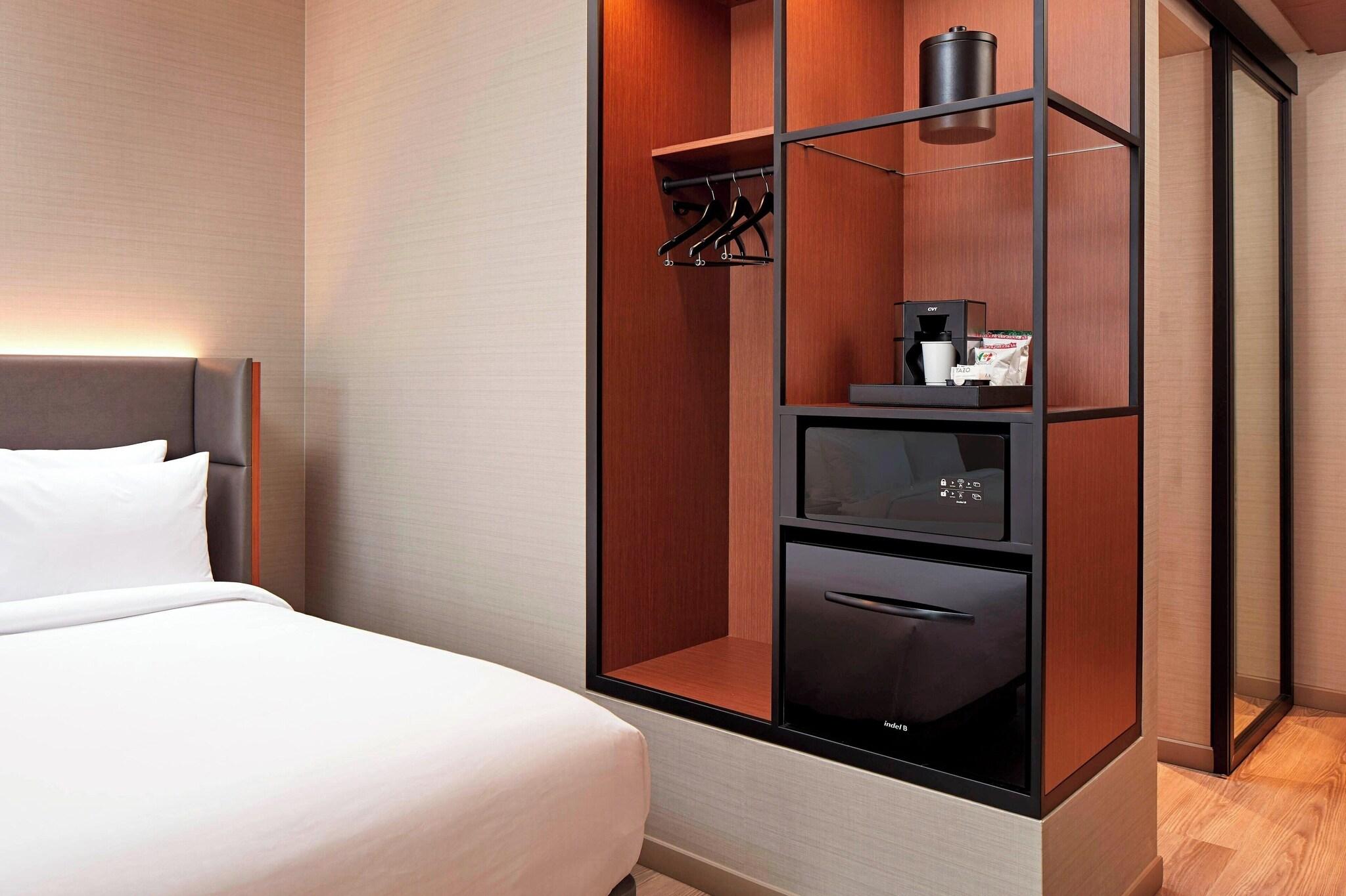 Double Two Queen Beds