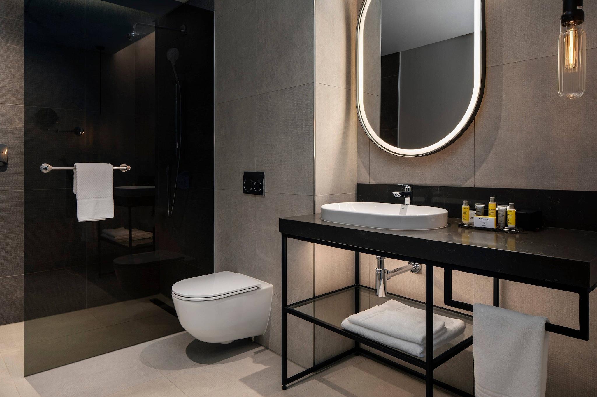 Double Deluxe Two Double Beds