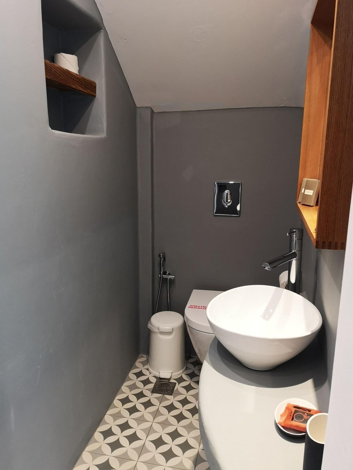 Double Deluxe Queen Bed