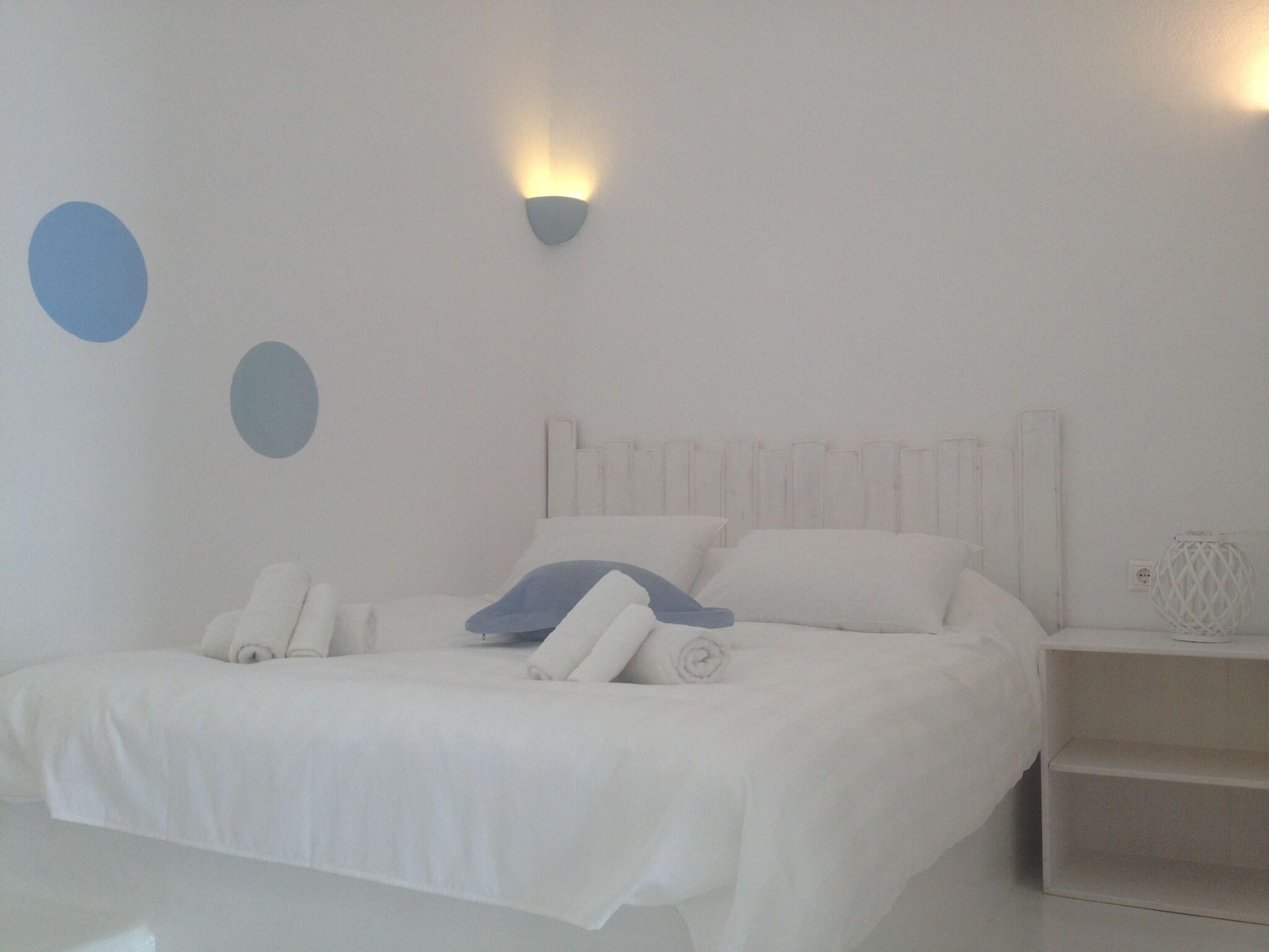 Double Deluxe Queen Bed