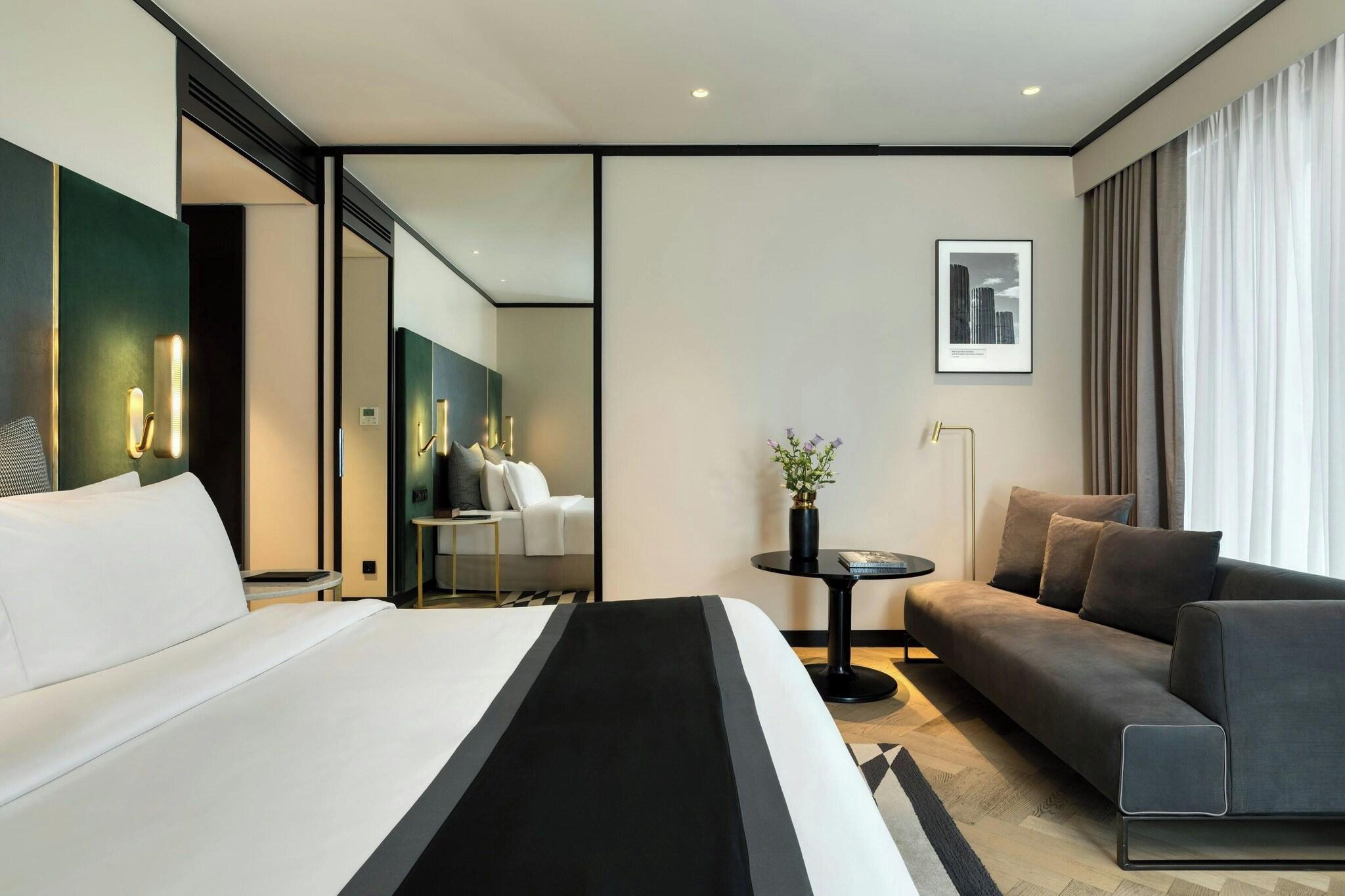 Double Executive King Bed