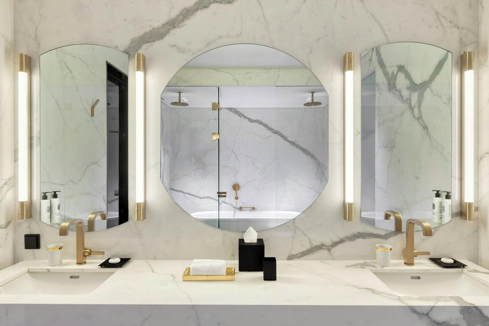 Suite King Bed One Bedroom 