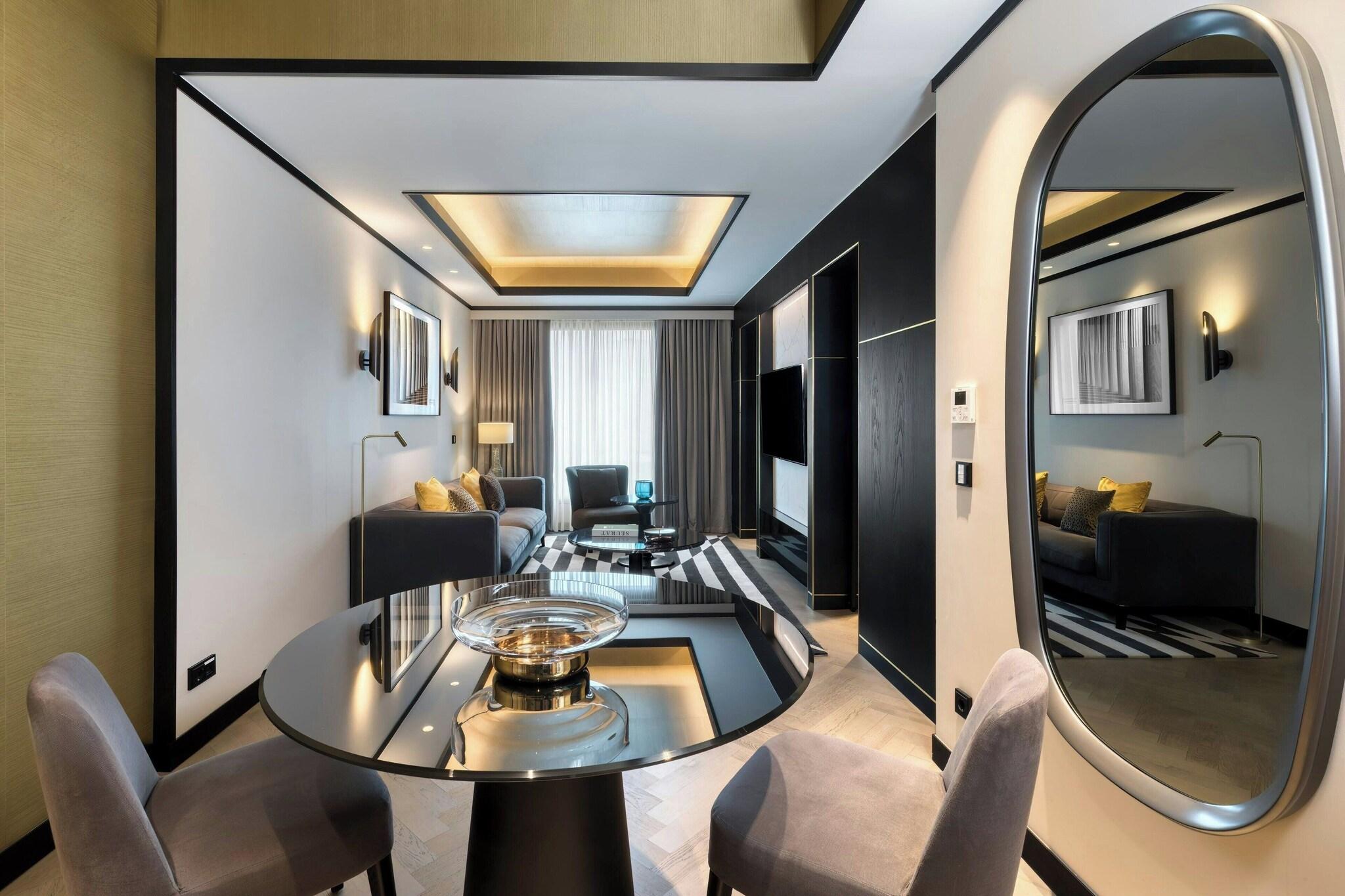 Suite King Bed One Bedroom 