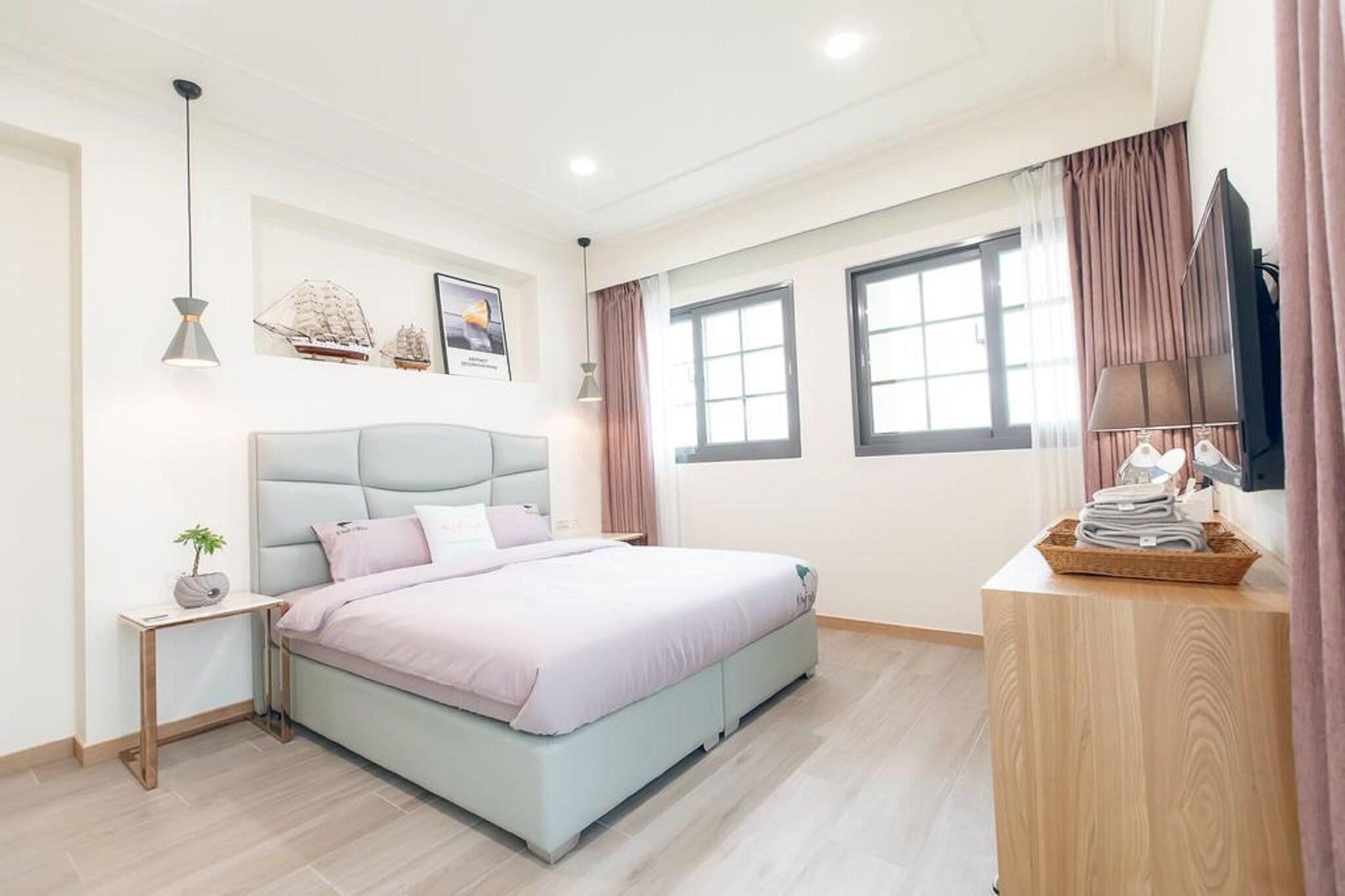 Double Superior Queen Bed