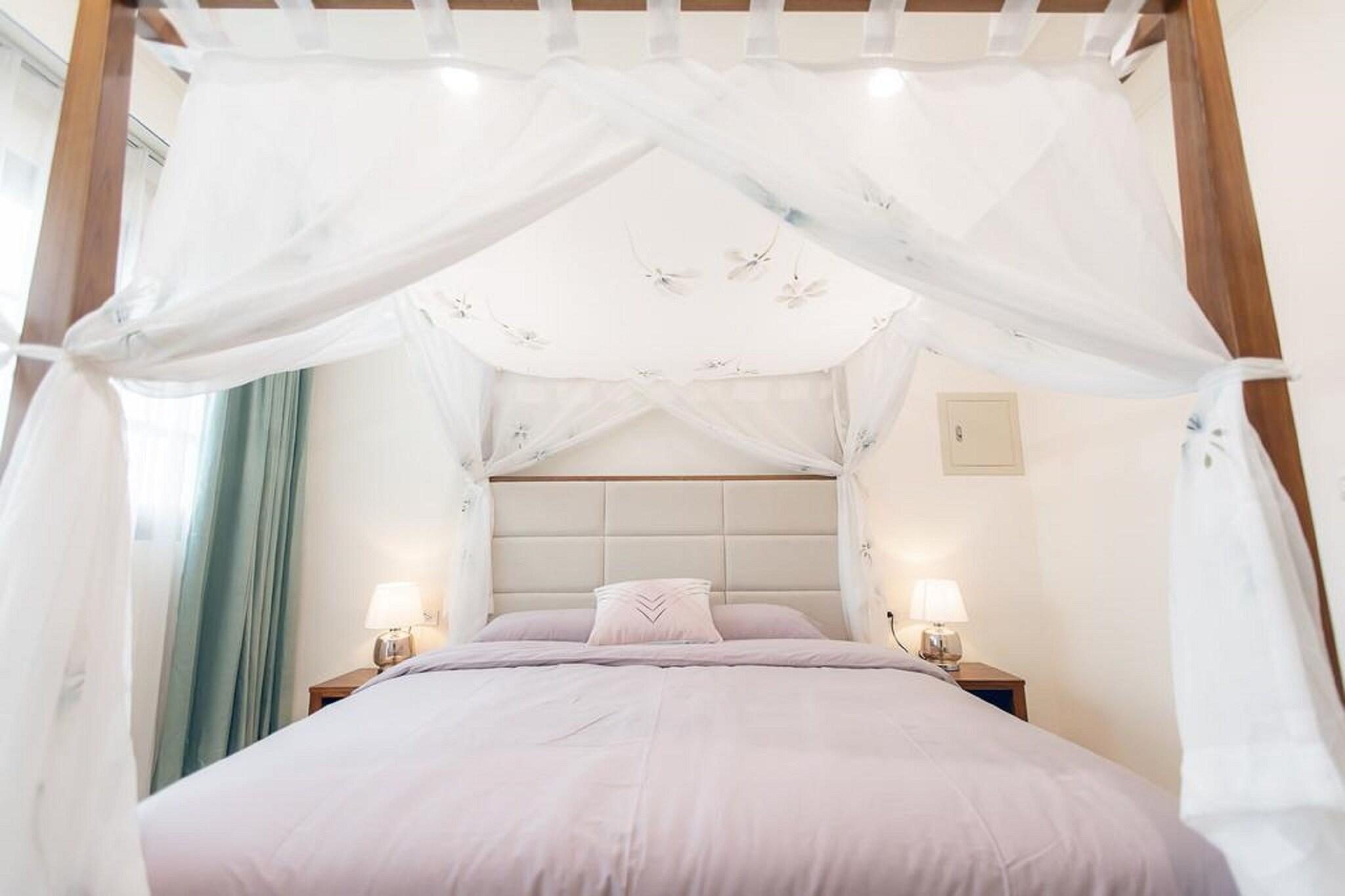 Double Superior Queen Bed