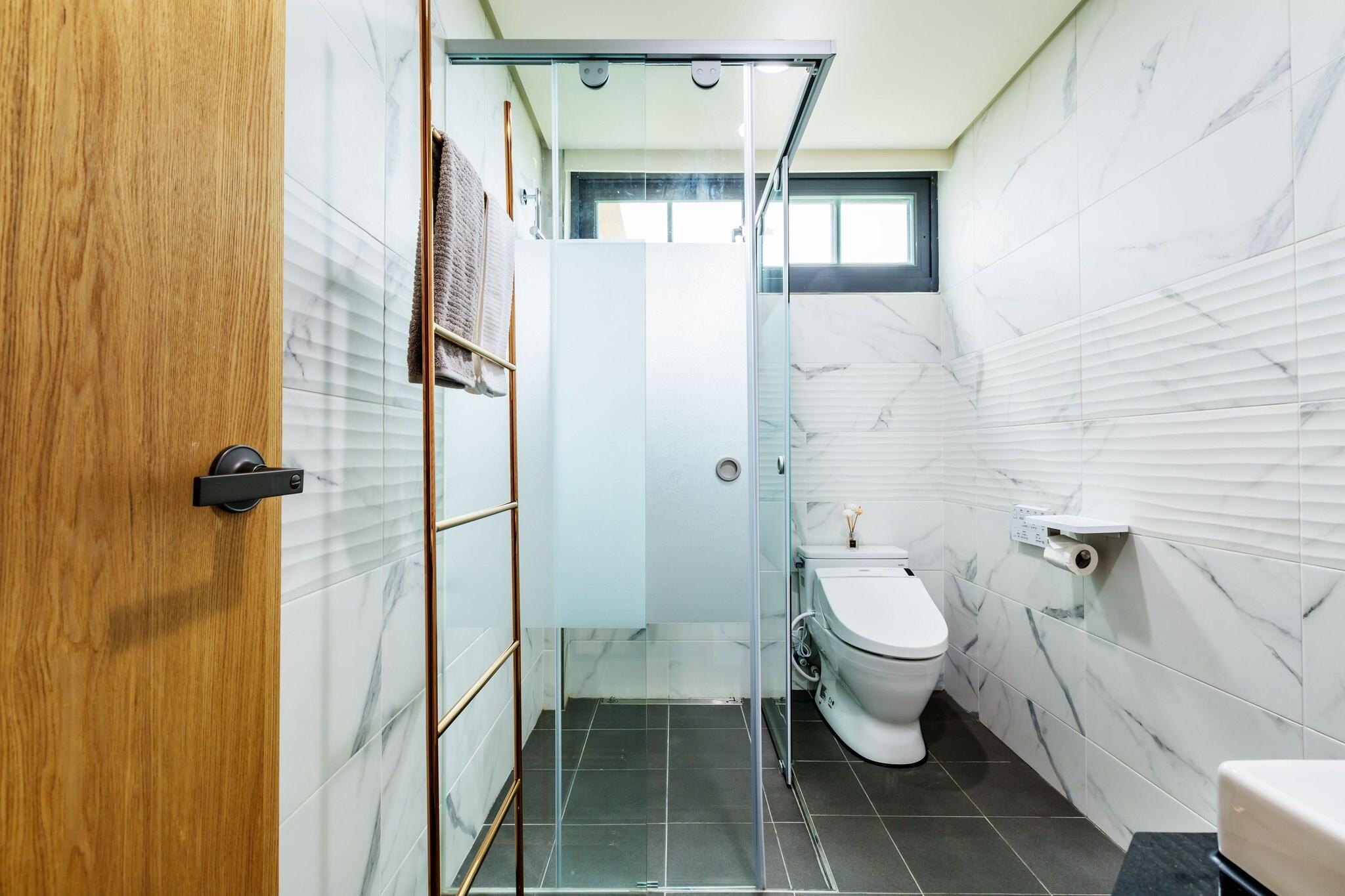 Double Superior Queen Bed