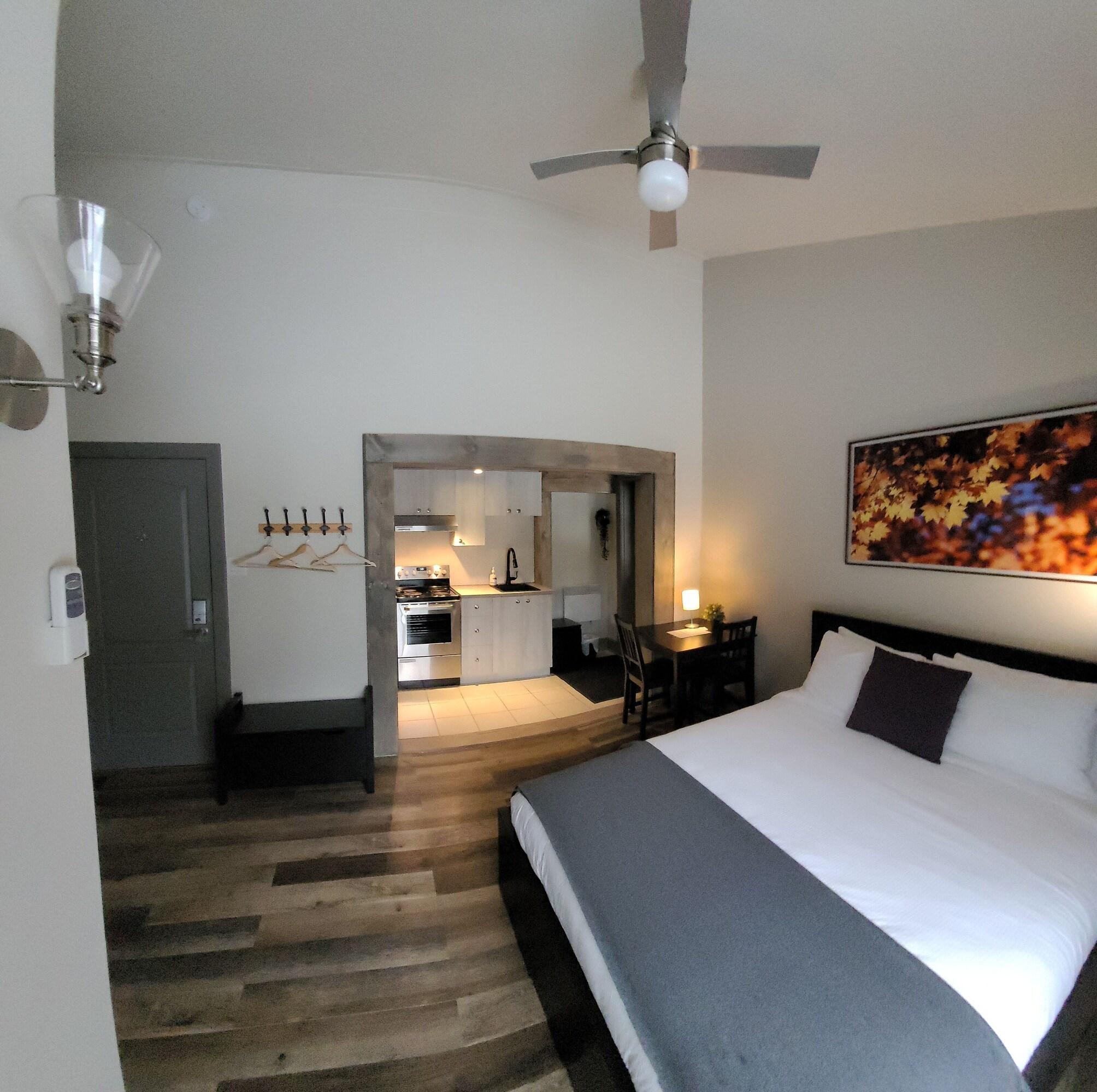 Double Superior Queen Bed