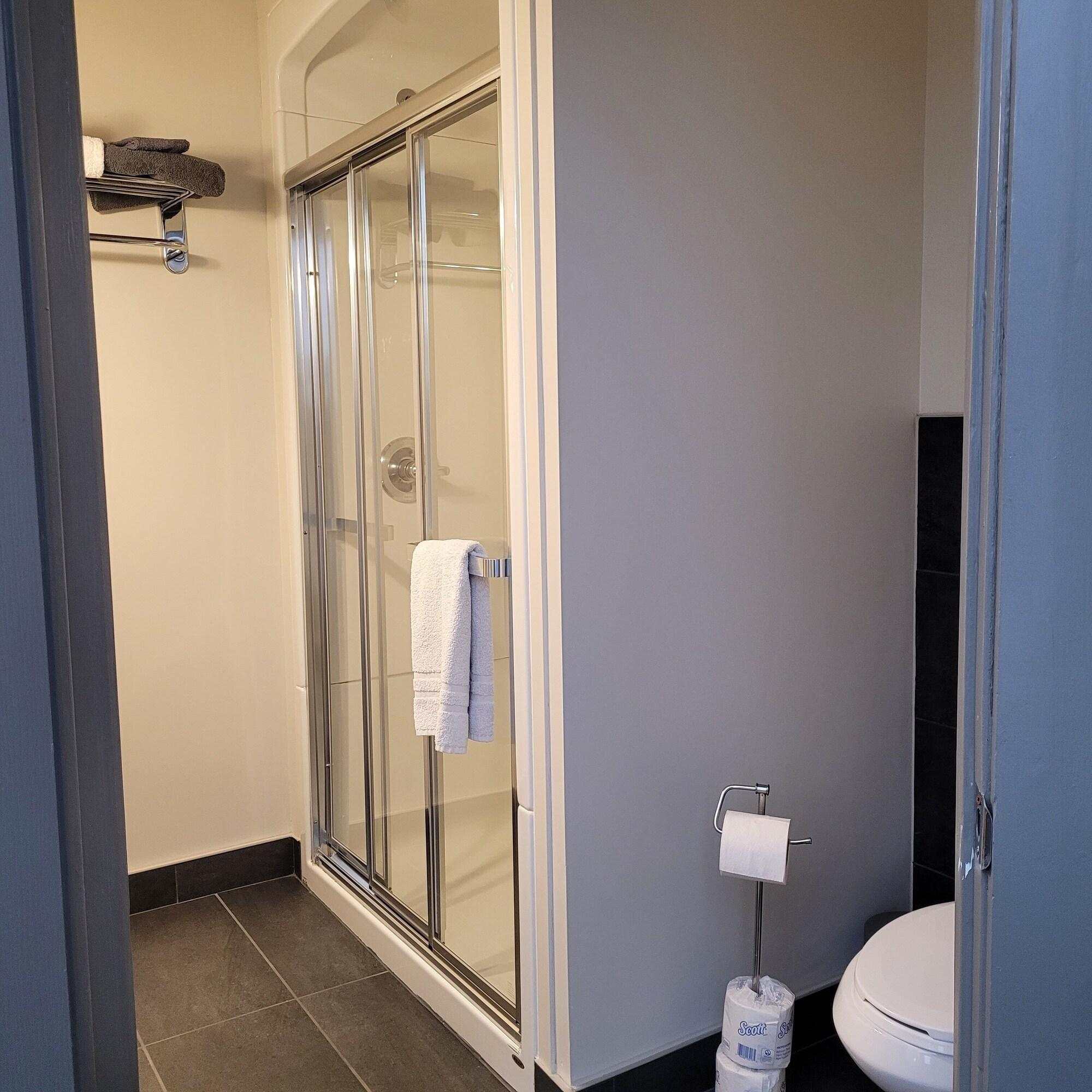 Double Superior Queen Bed