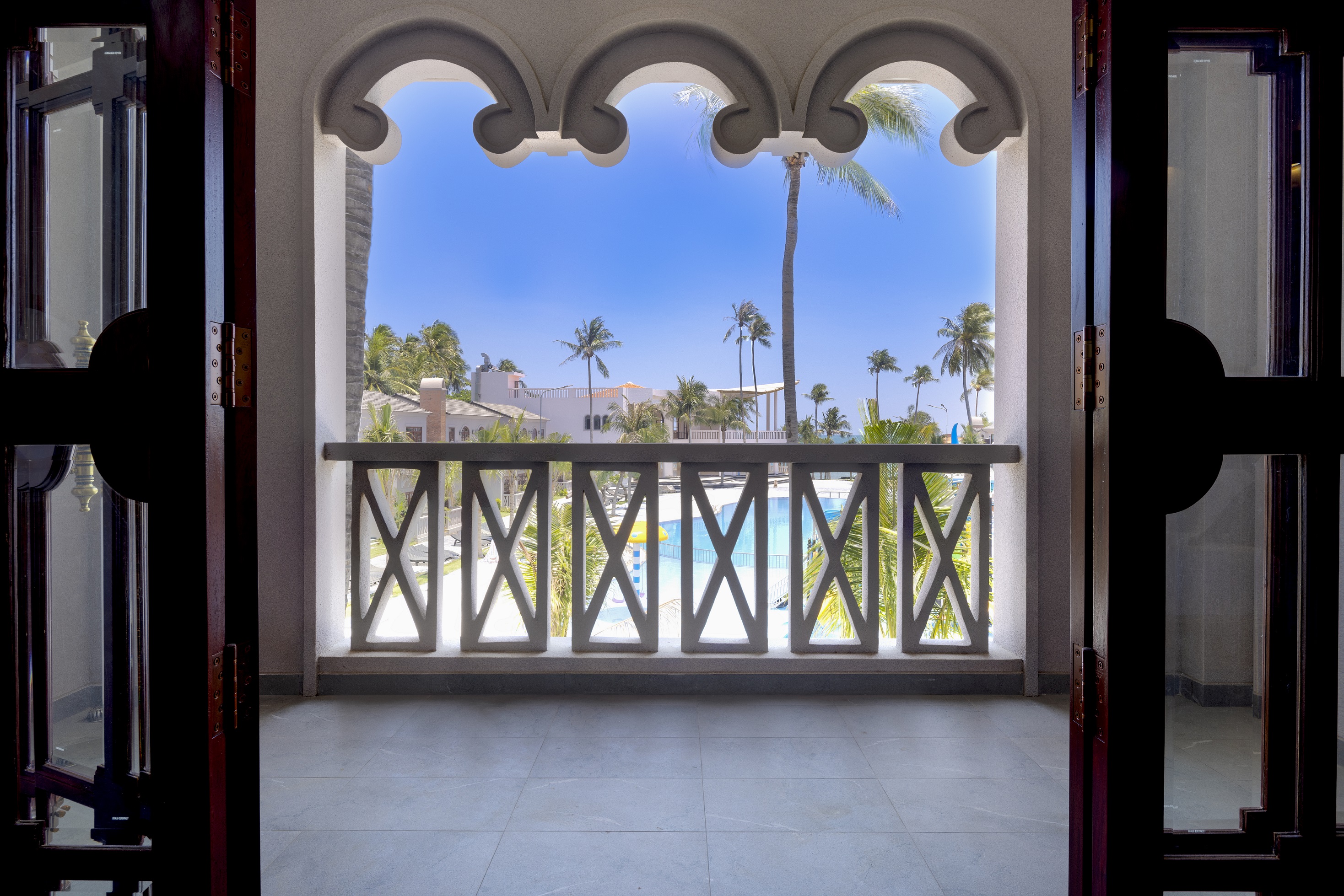 Room Pool View King Bed