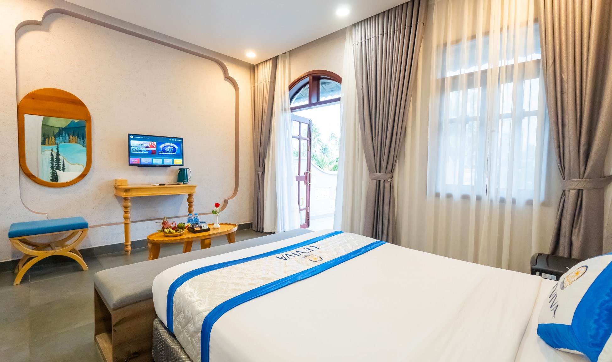 Room Deluxe Pool View