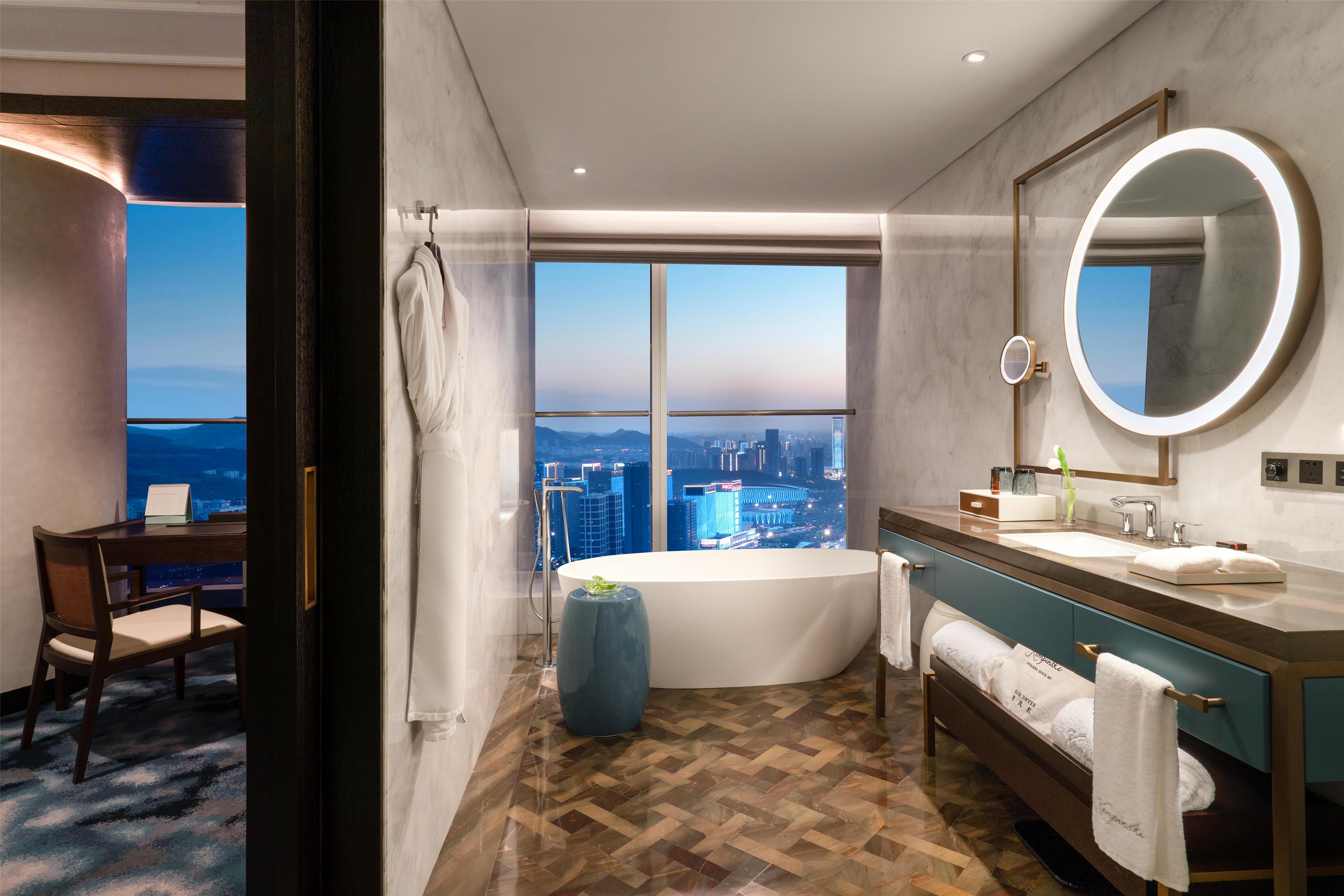 Double City View King Bed