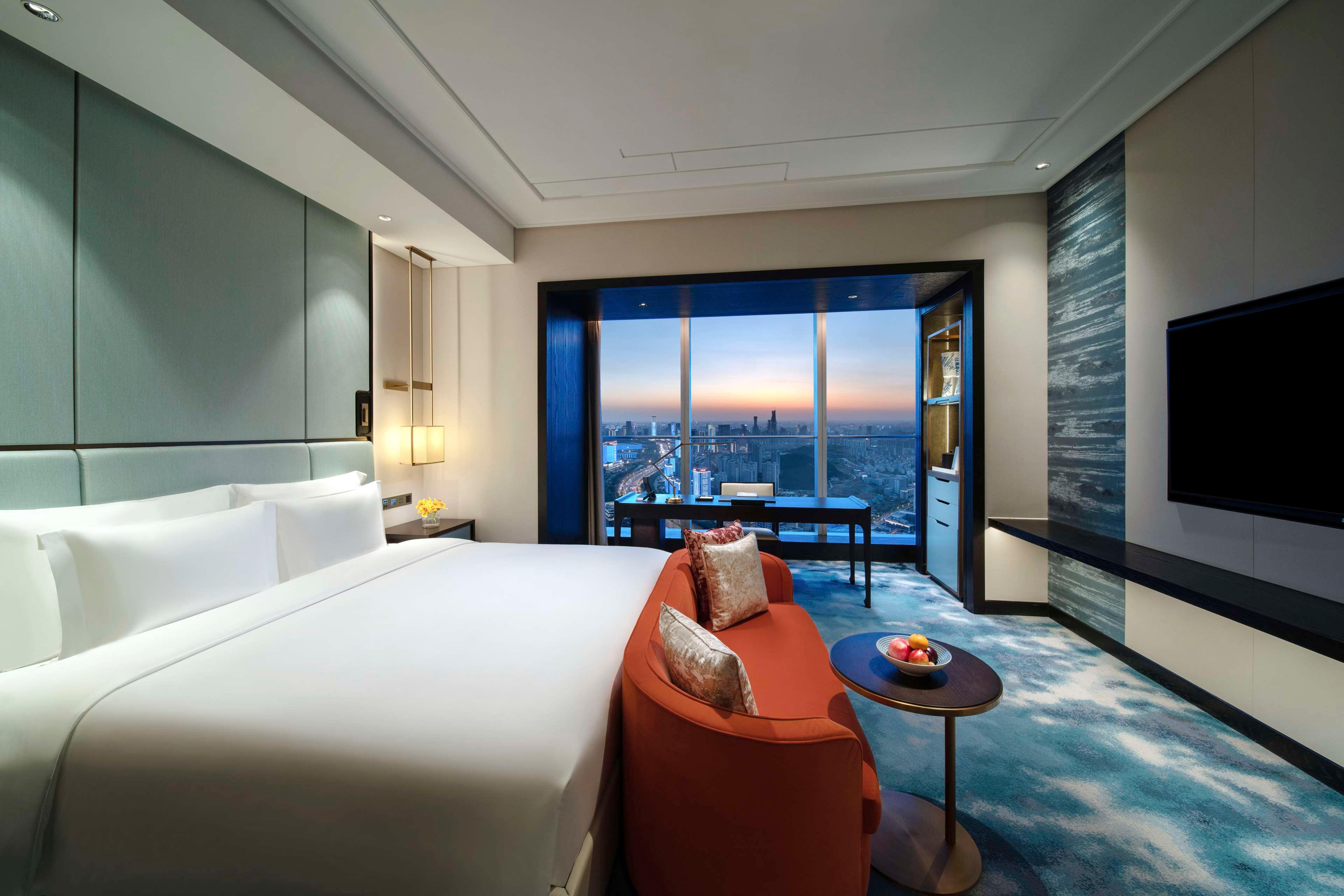 Double Superior King Bed