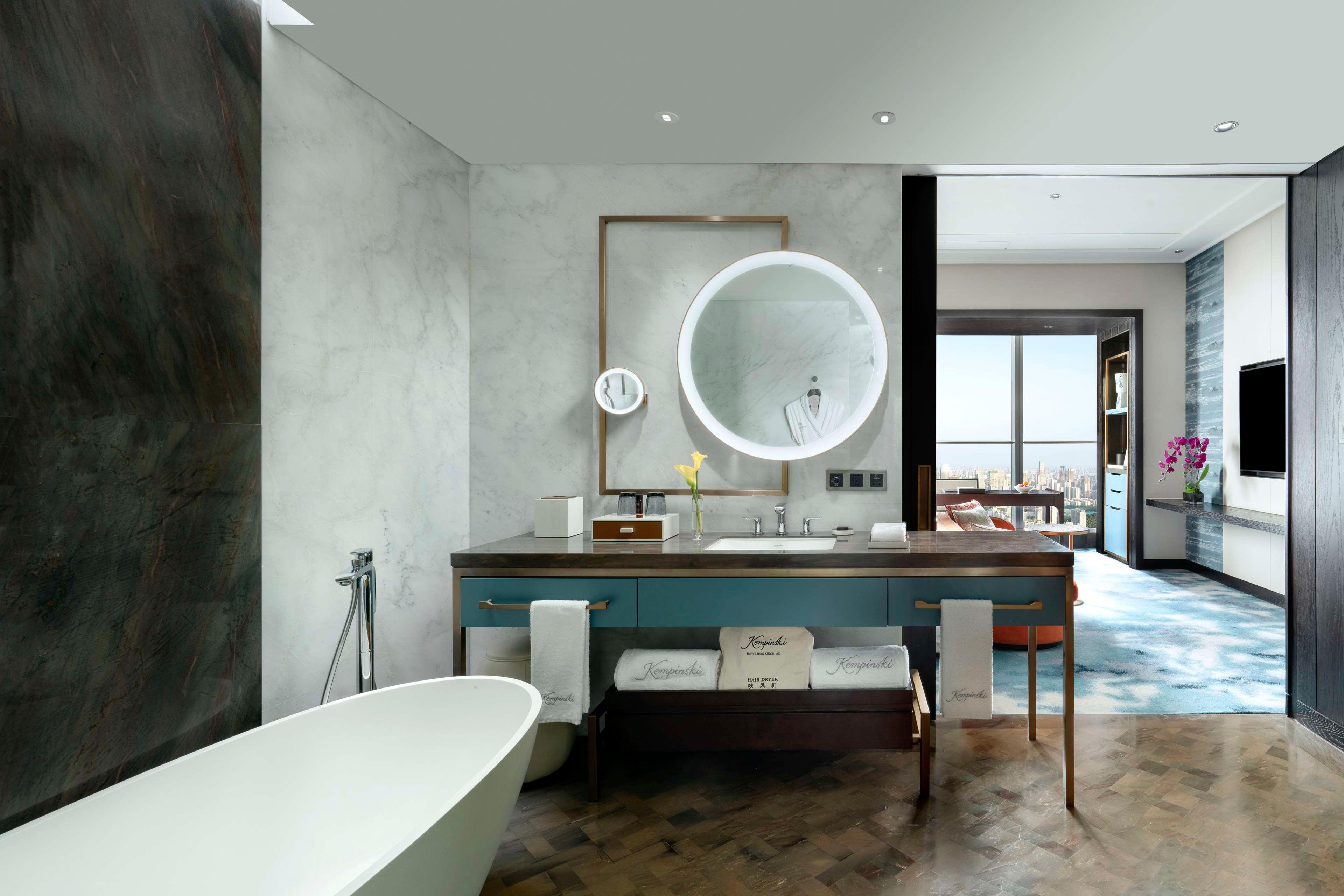 Double Superior King Bed