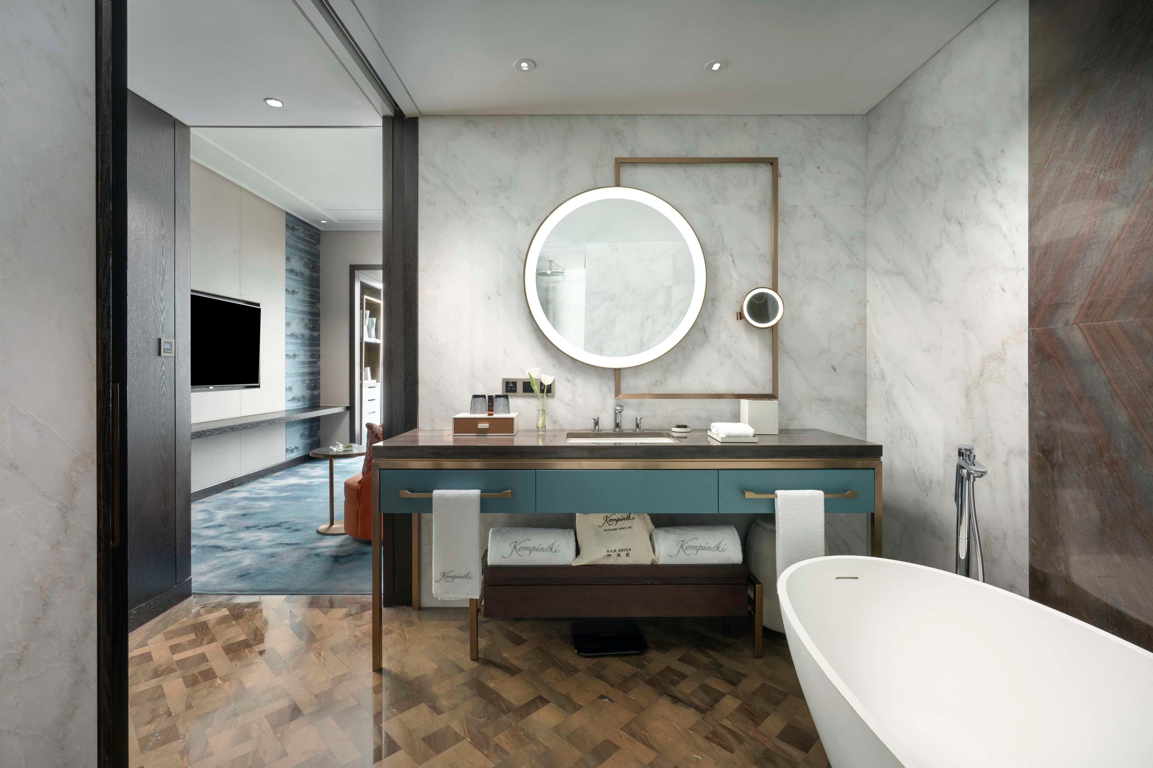 Double Superior King Bed