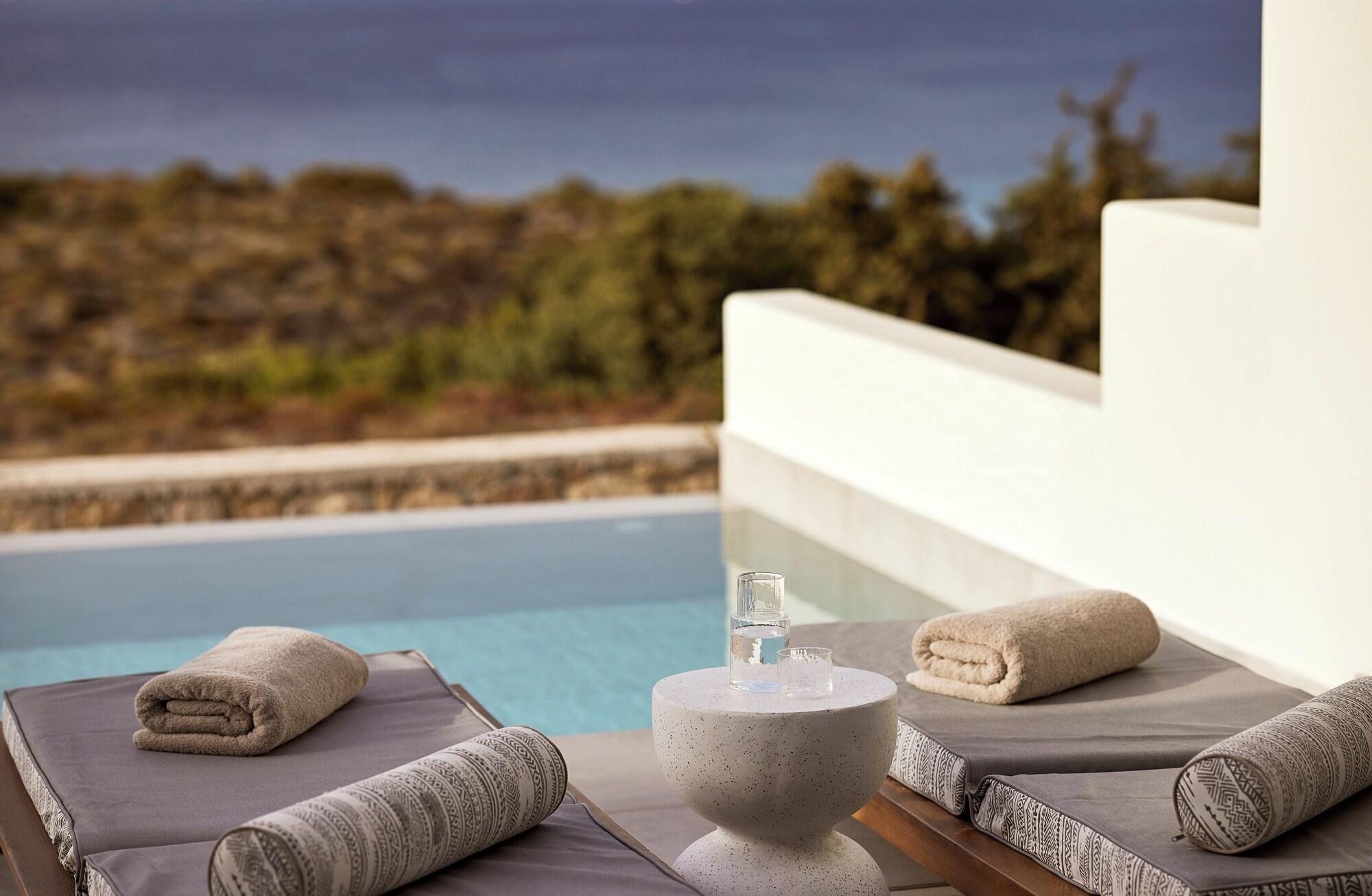 Family Room Sea View with Private Pool