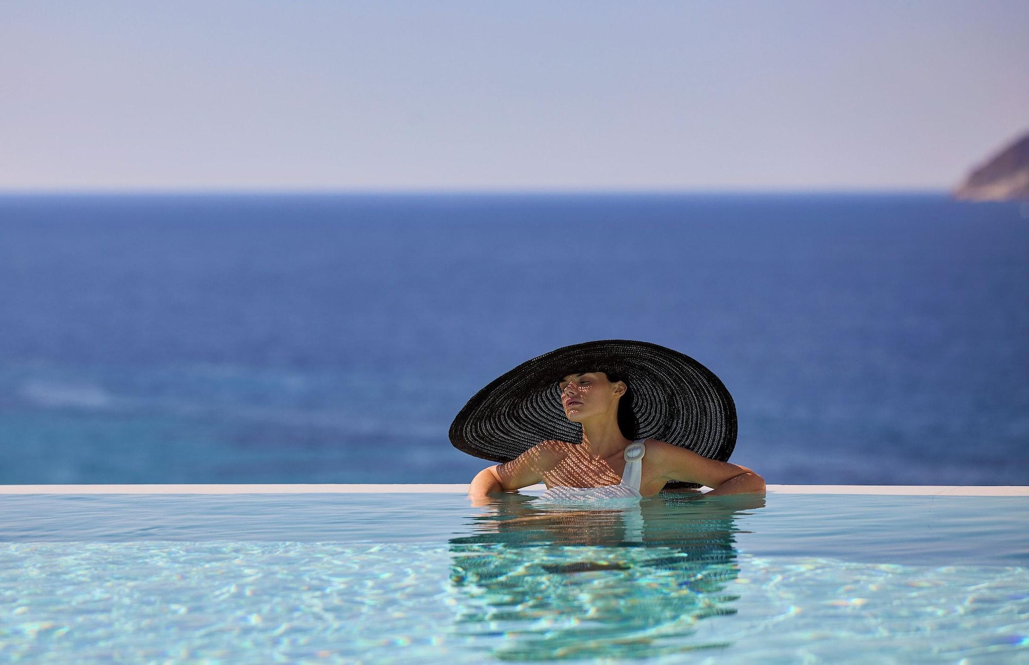 Suite with Private Pool