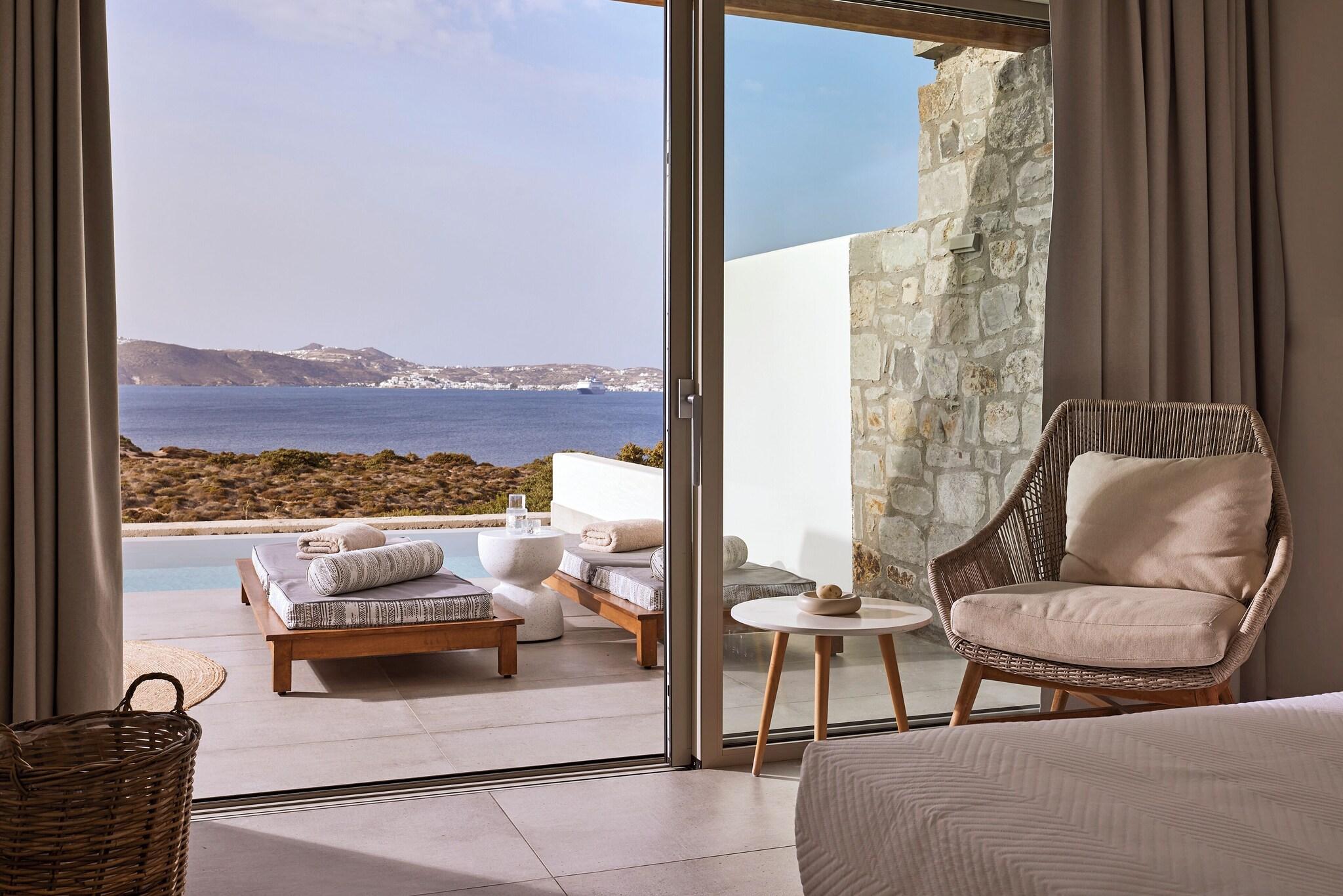 Family Room Sea View with Private Pool