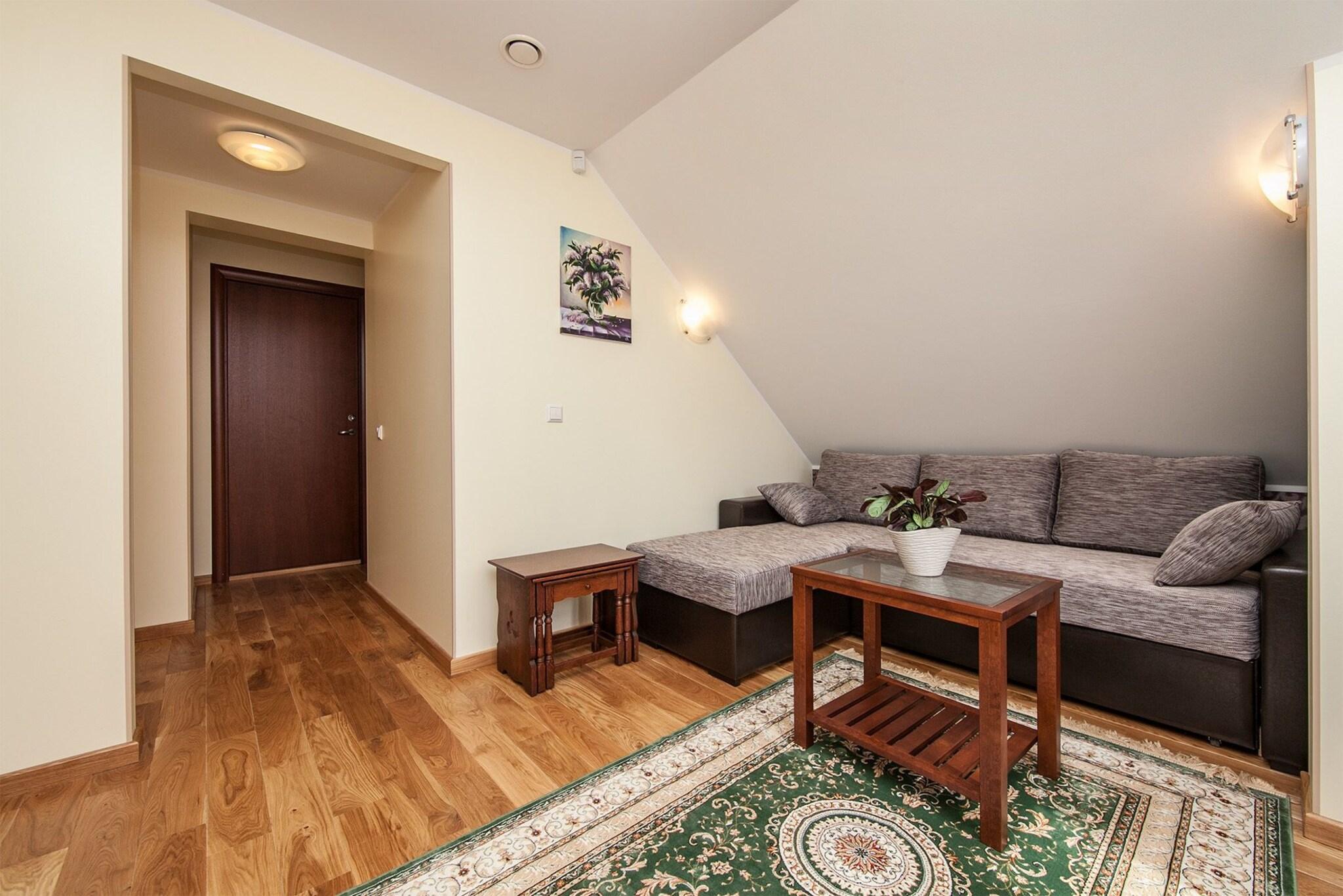 Family Room Queen Size Bed