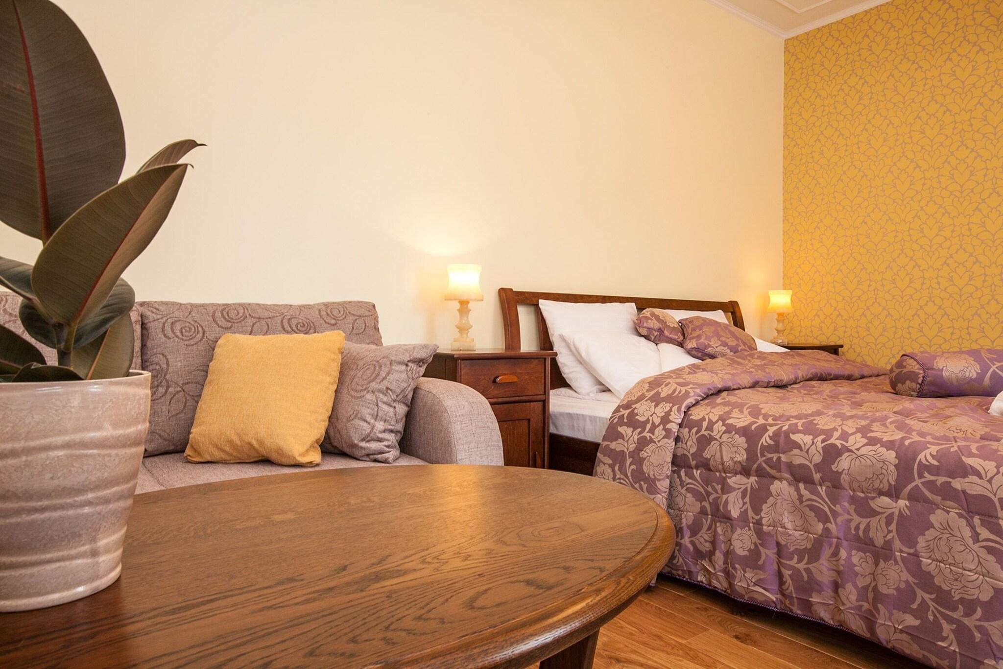 Double Queen Size Bed