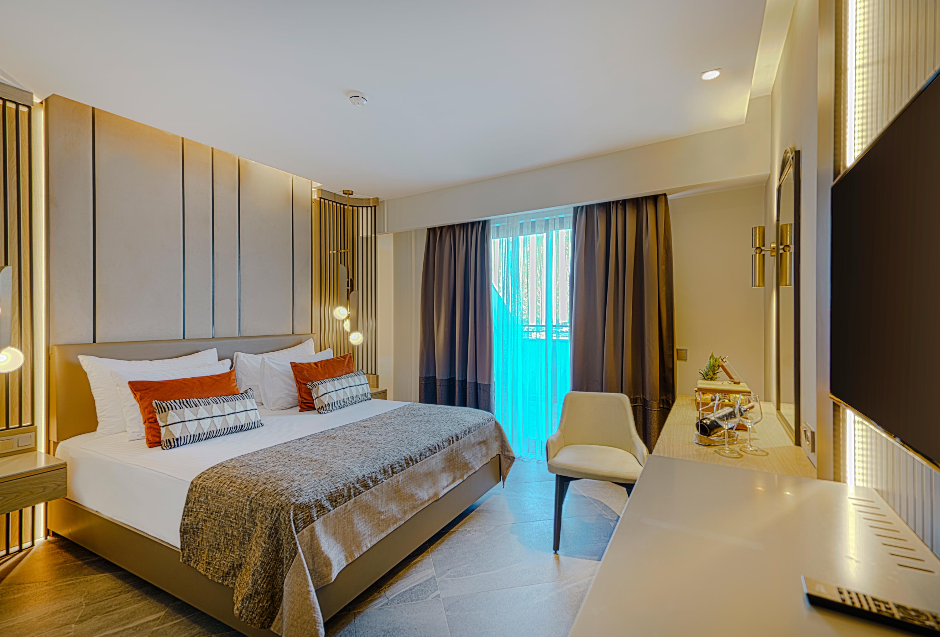 Family Room Land View