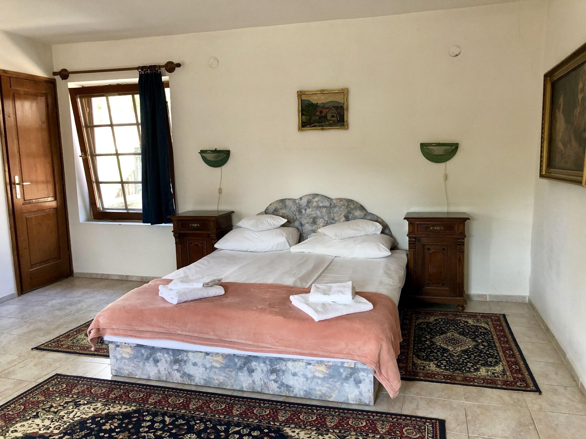 Apartment Two Queen Beds