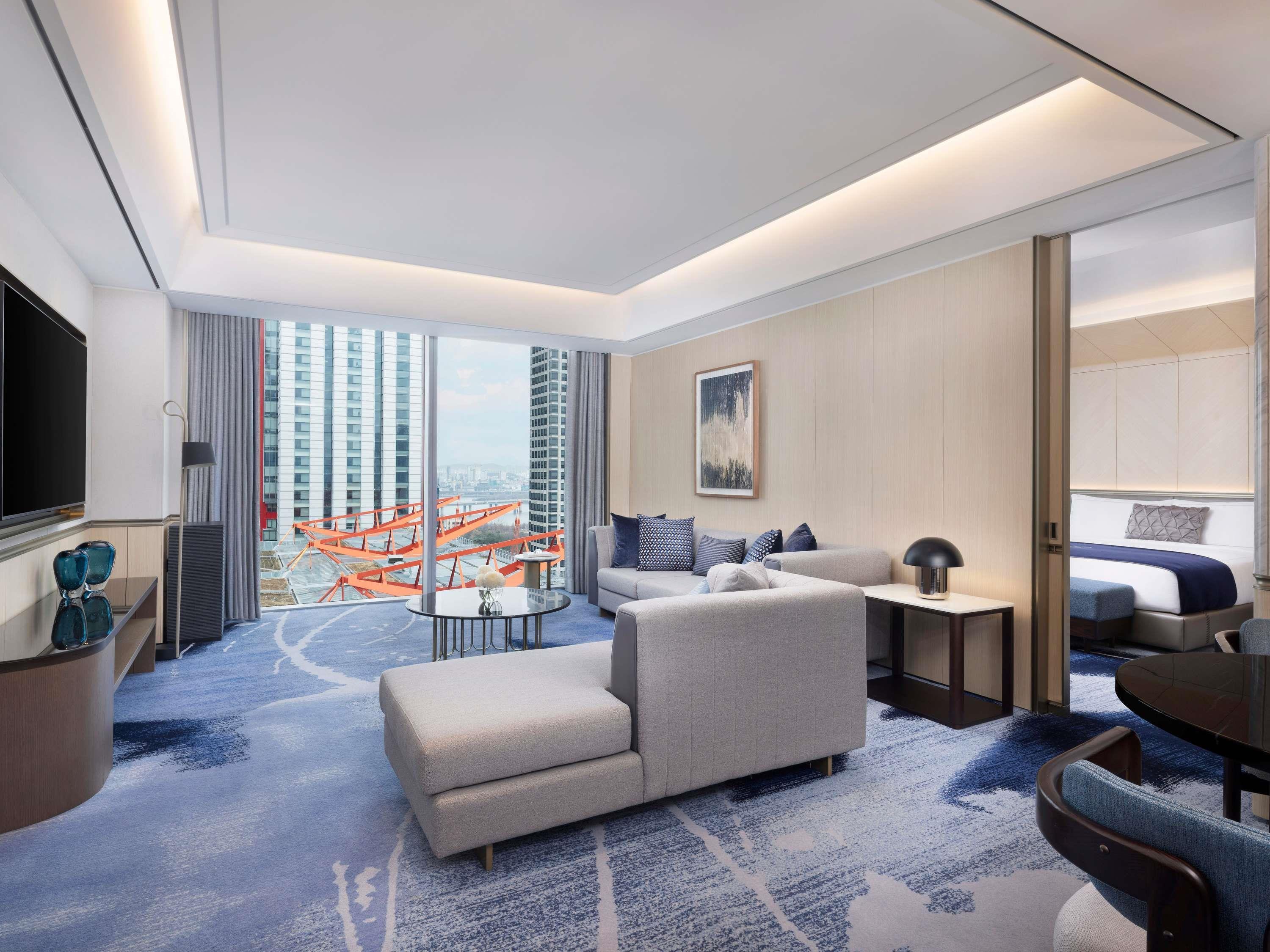 Suite Premier with Views