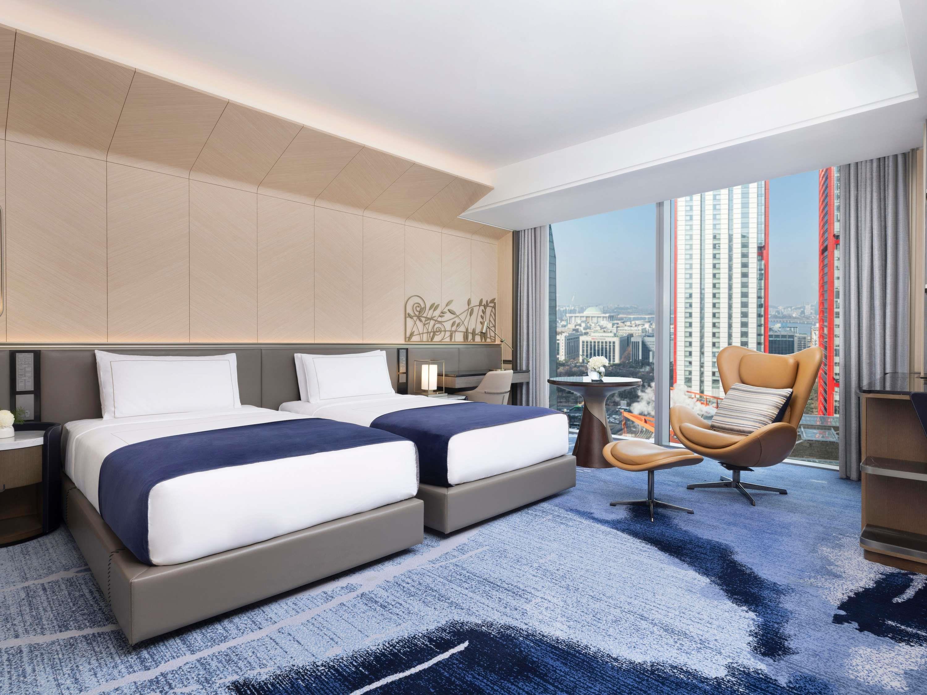 Suite Premier with Views