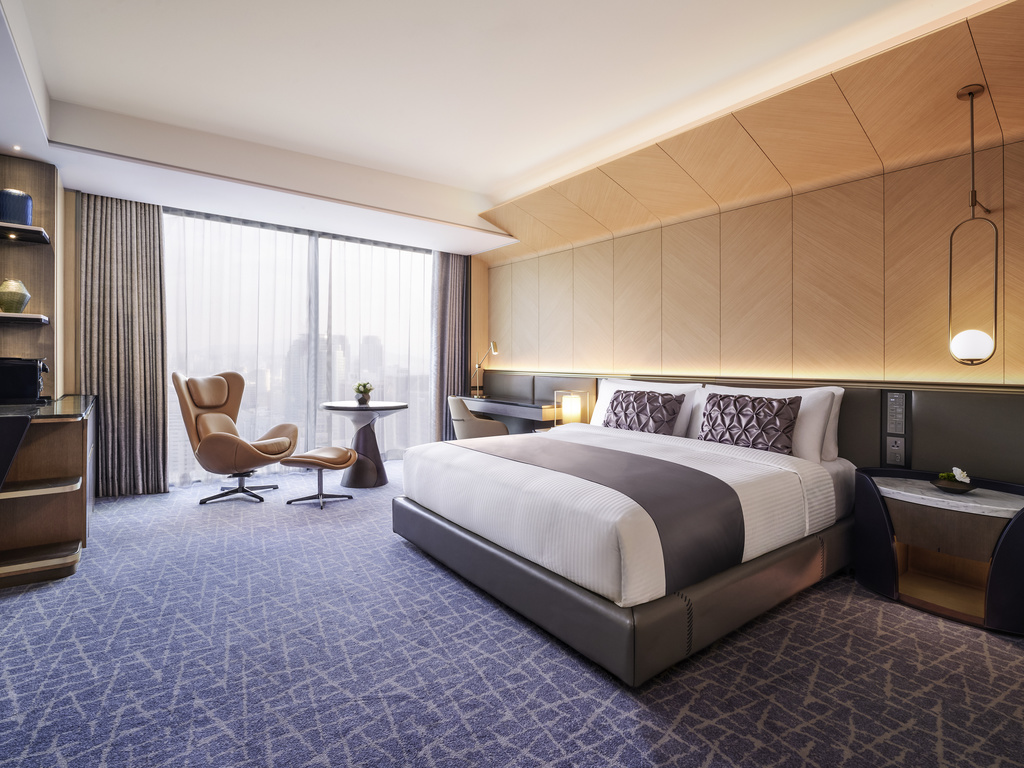 Double Executive King Bed