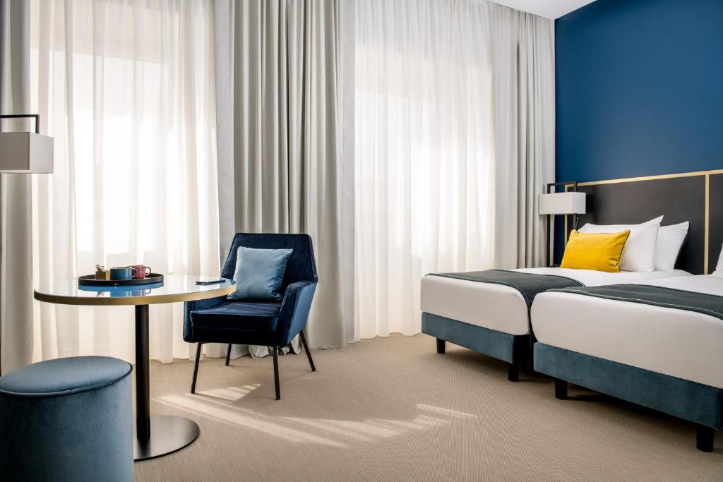 Double or Twin Deluxe