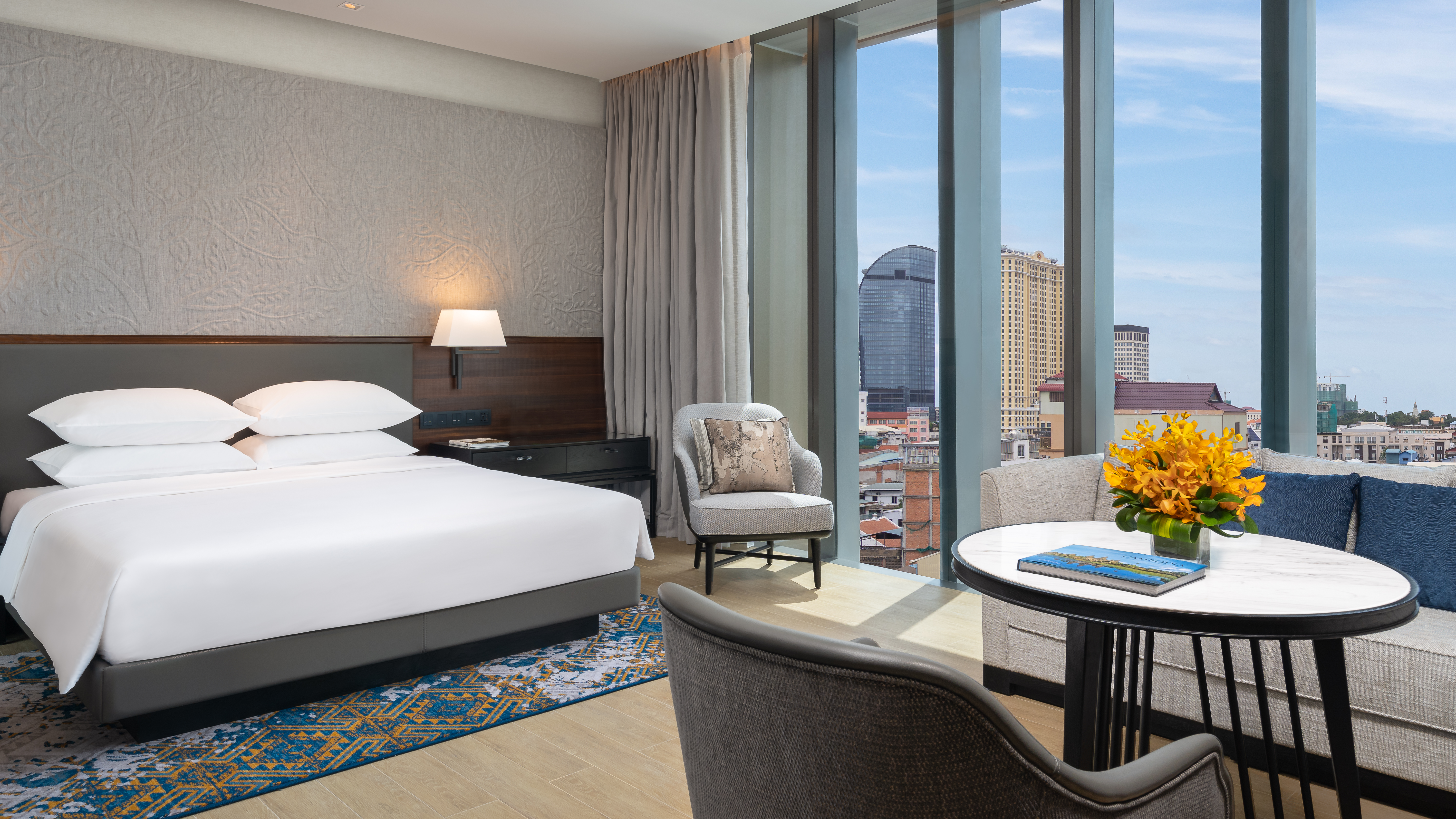 Double Deluxe King Bed