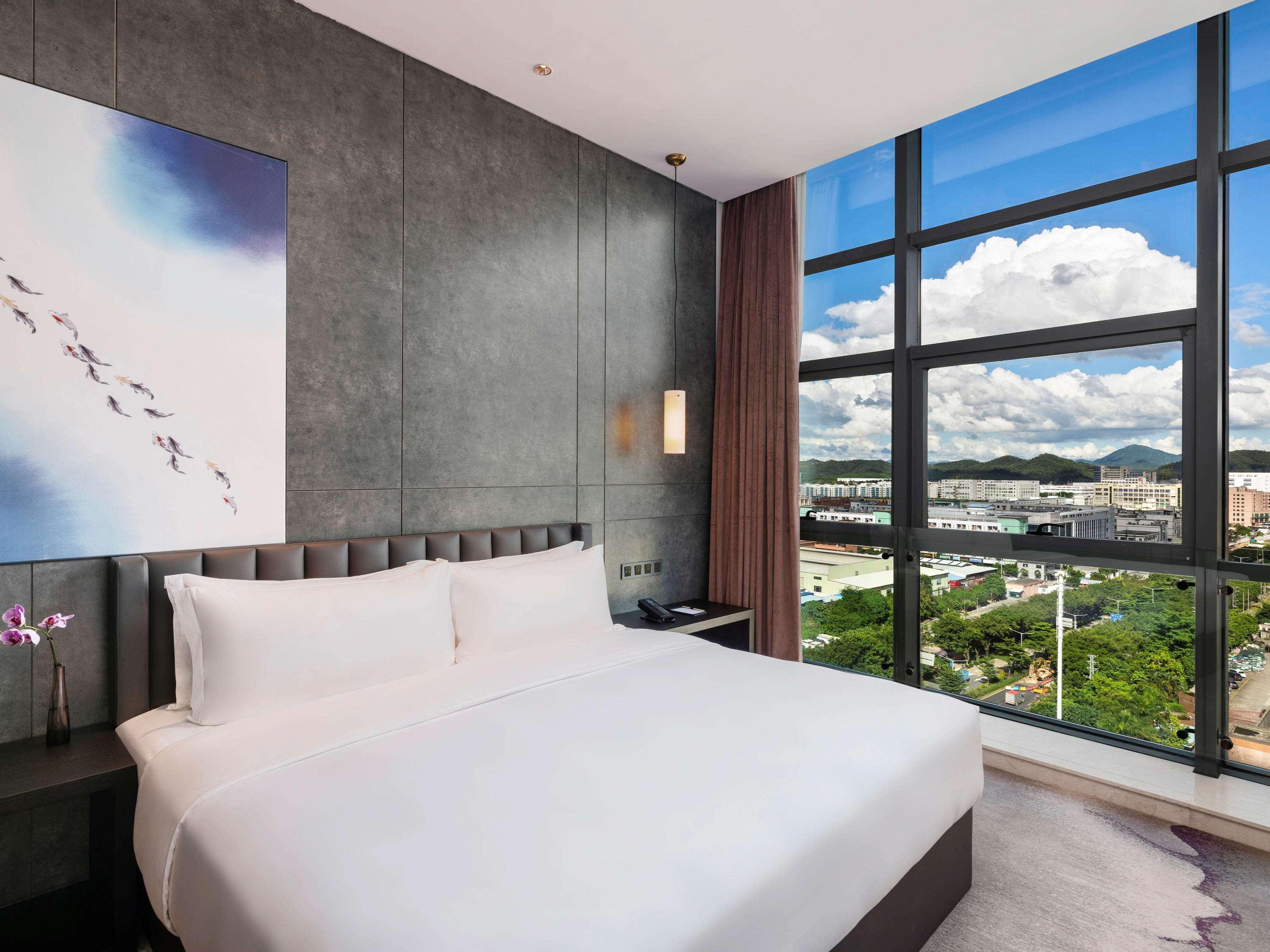 Double Deluxe King Bed