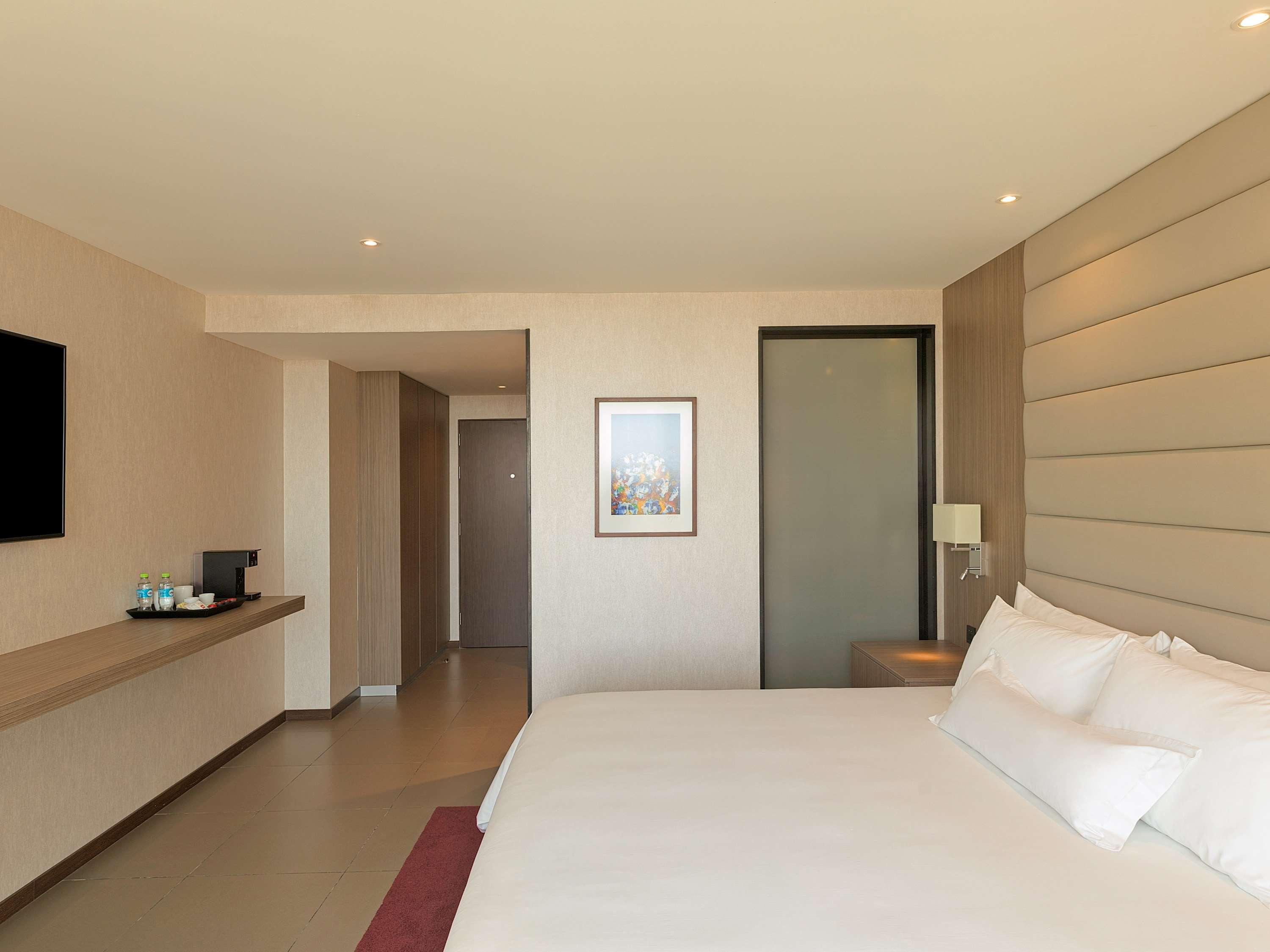 Double Premier King Bed