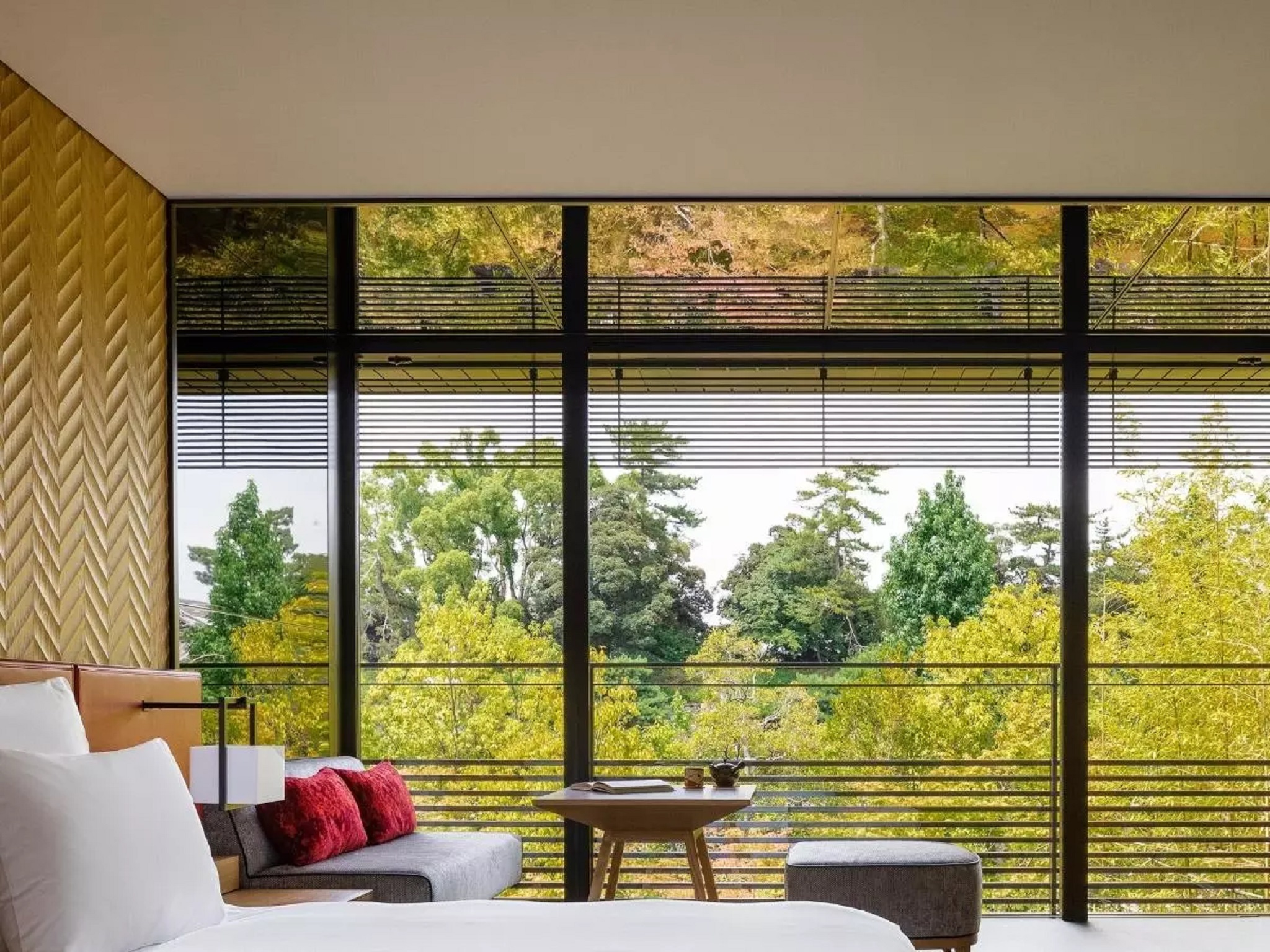 Double Garden View King Bed