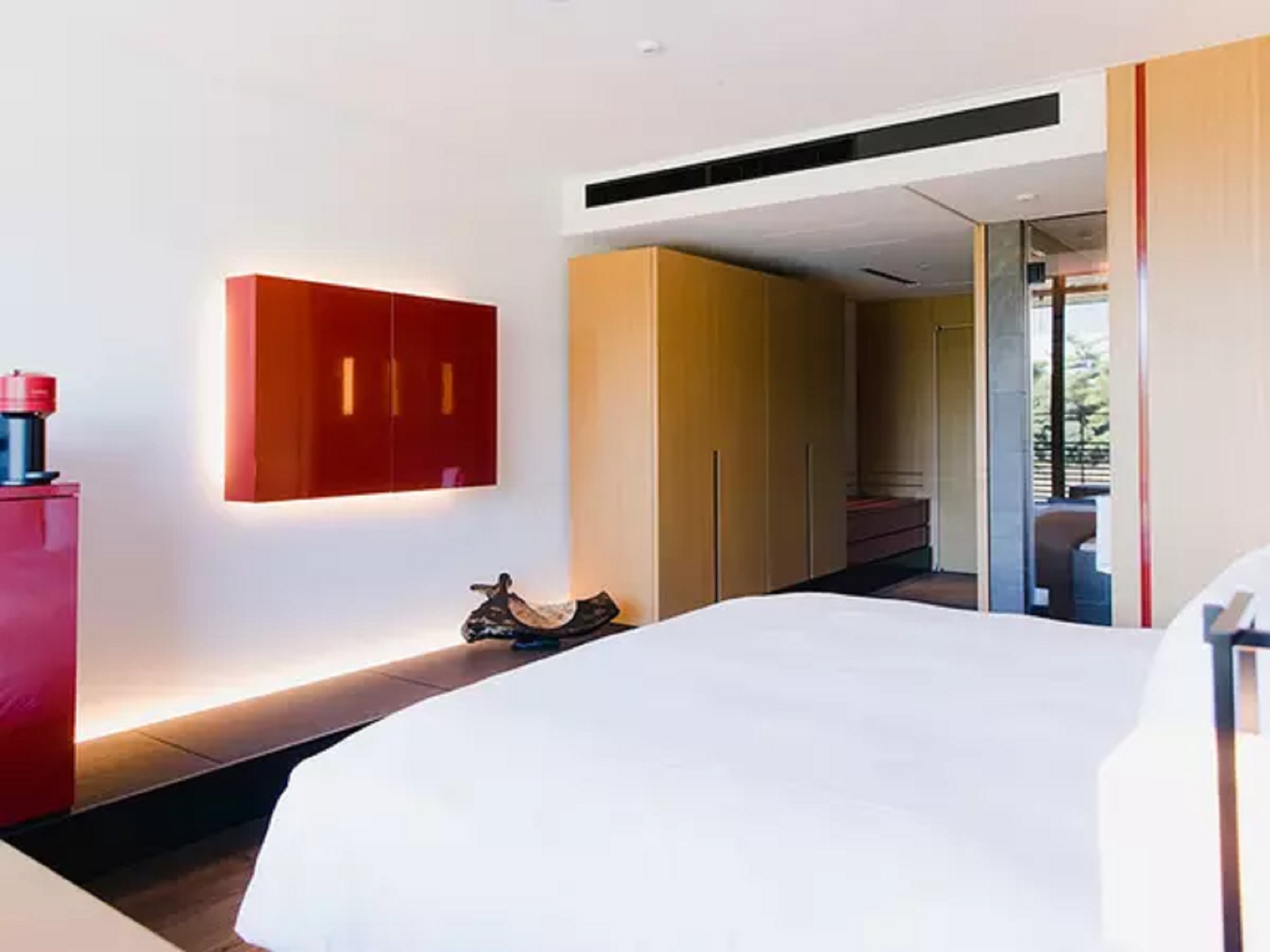 Double Deluxe King Bed