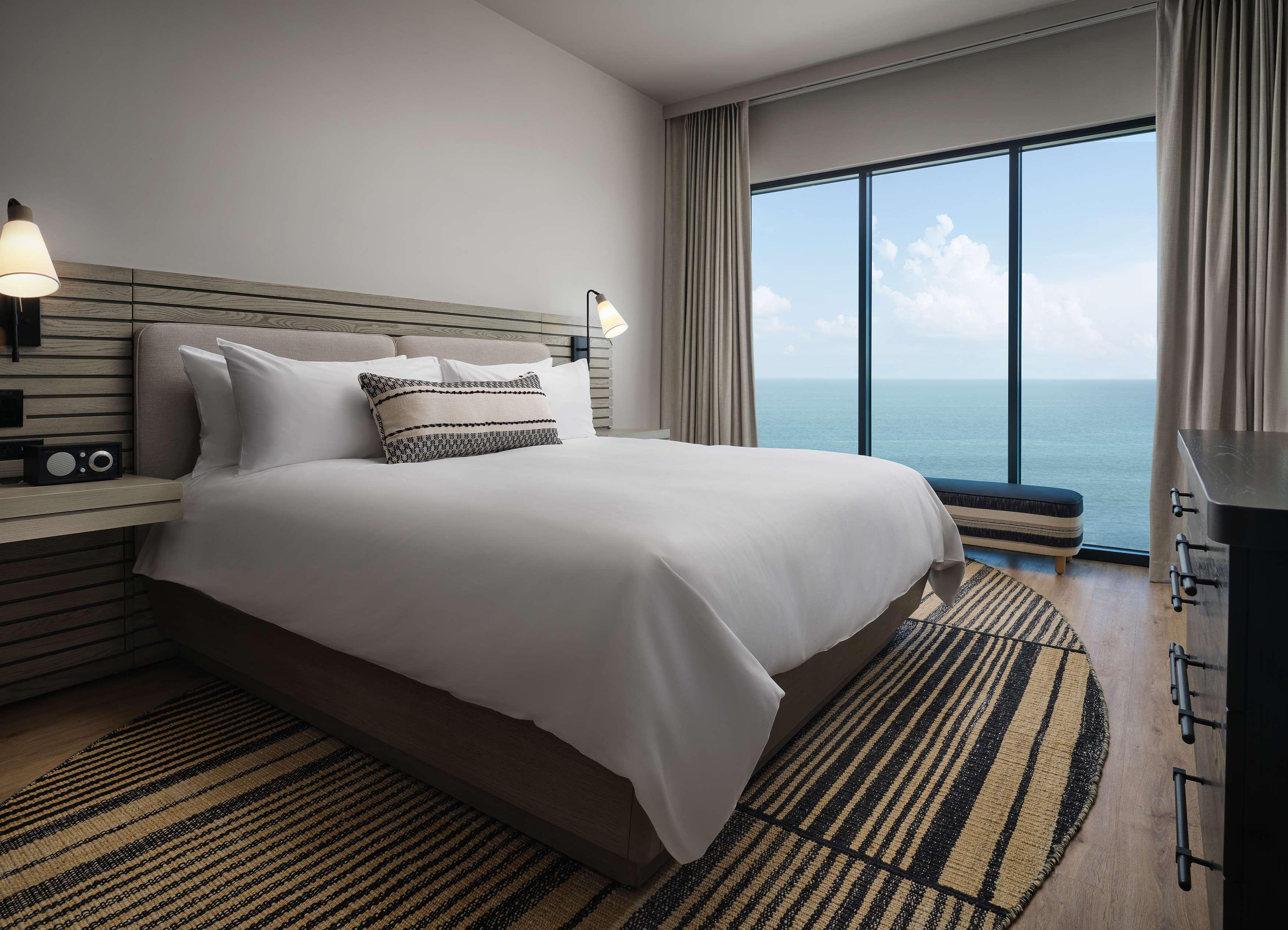 Double Ocean View King Bed