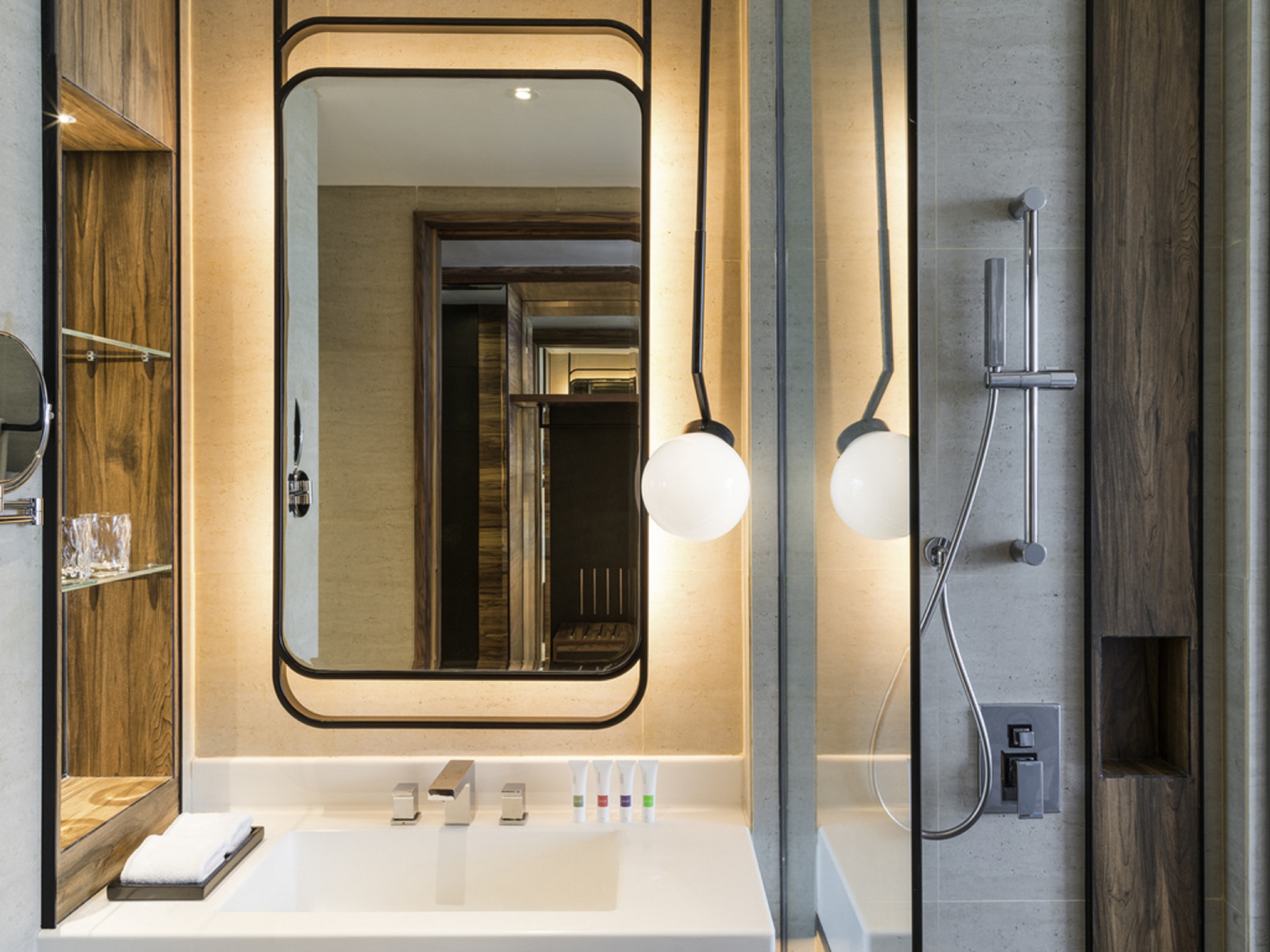 Double Executive King Bed