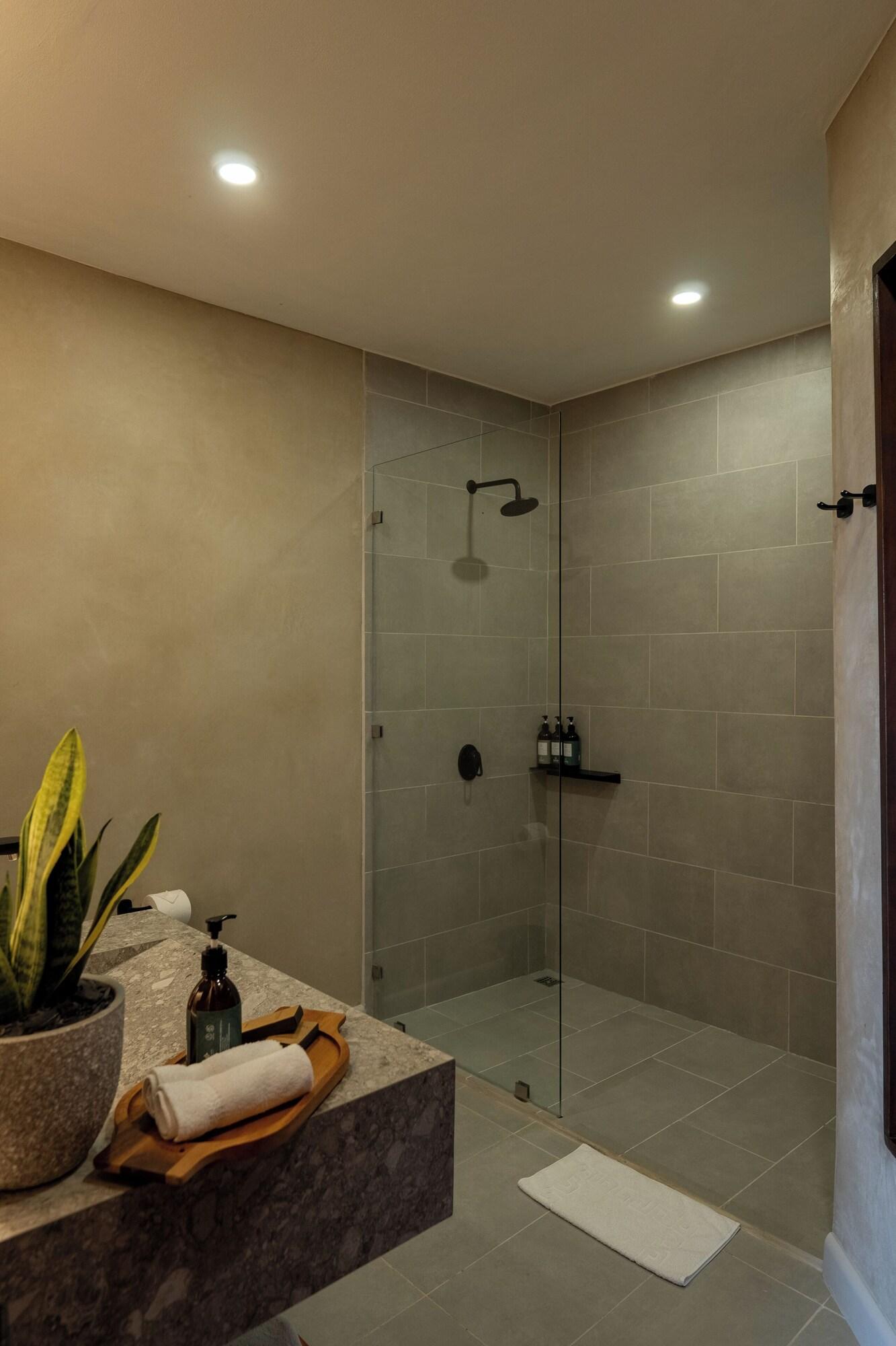 Bungalow Deluxe King Bed