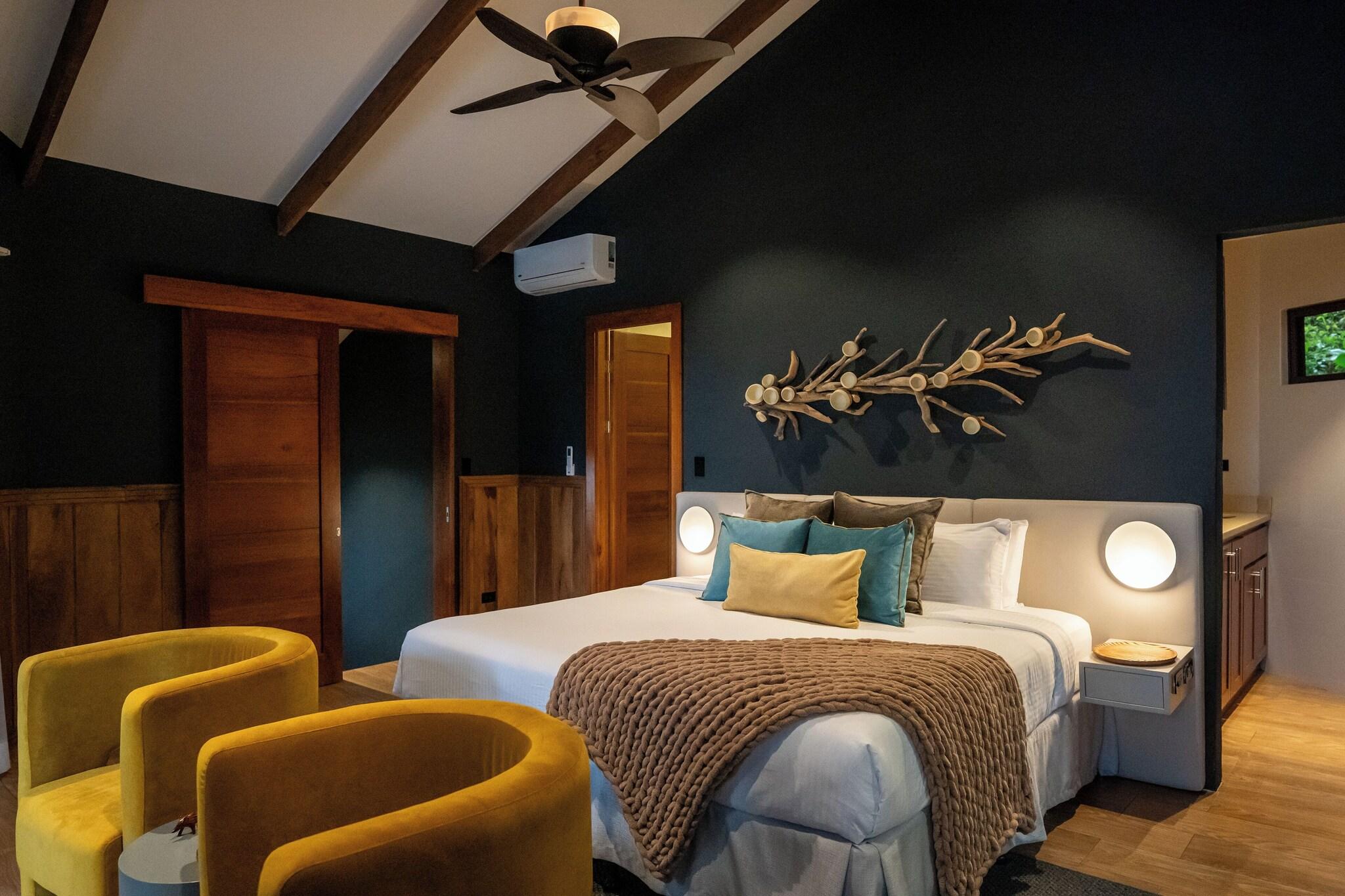 Bungalow Two King Beds