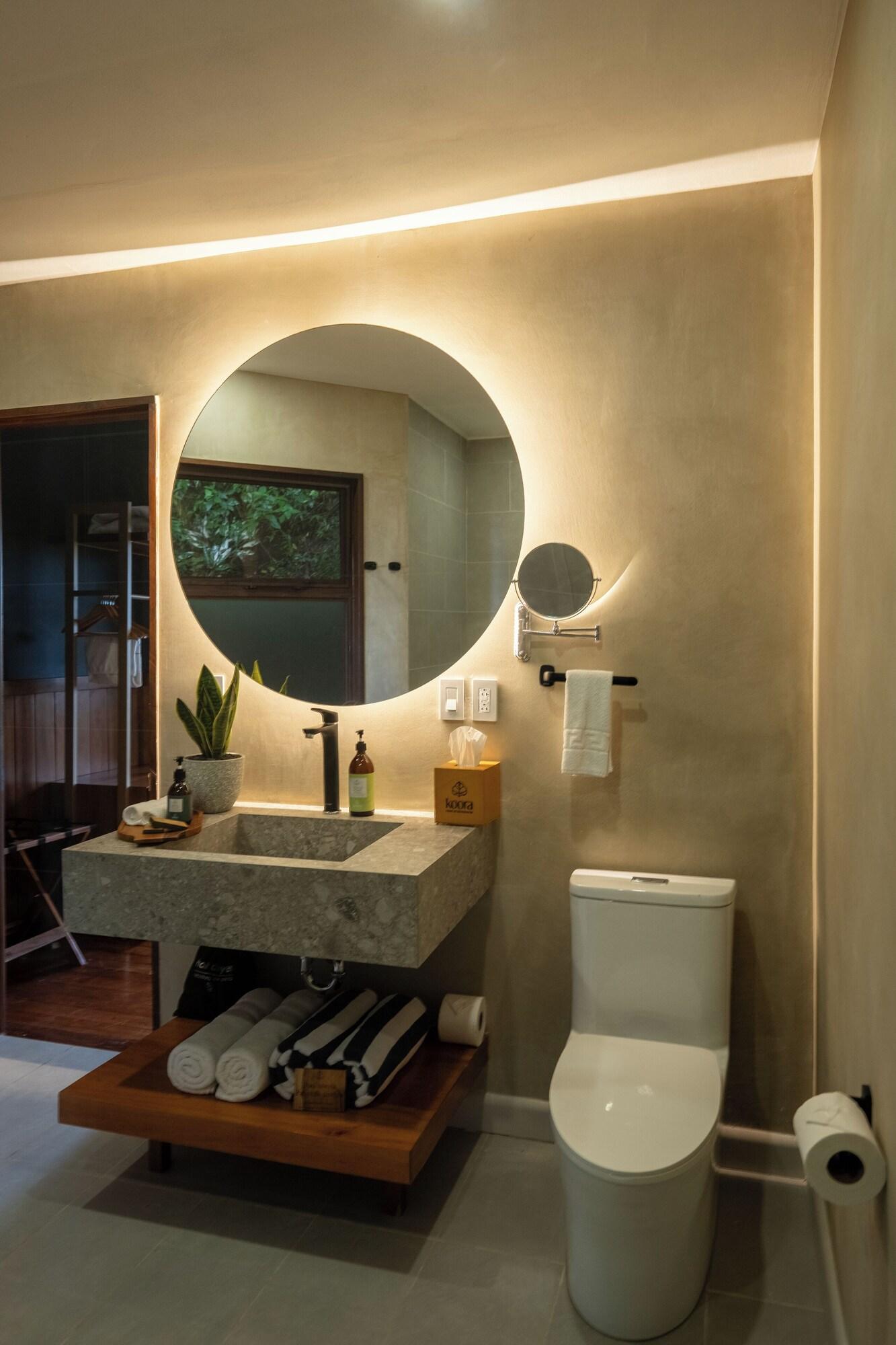 Bungalow Deluxe King Bed