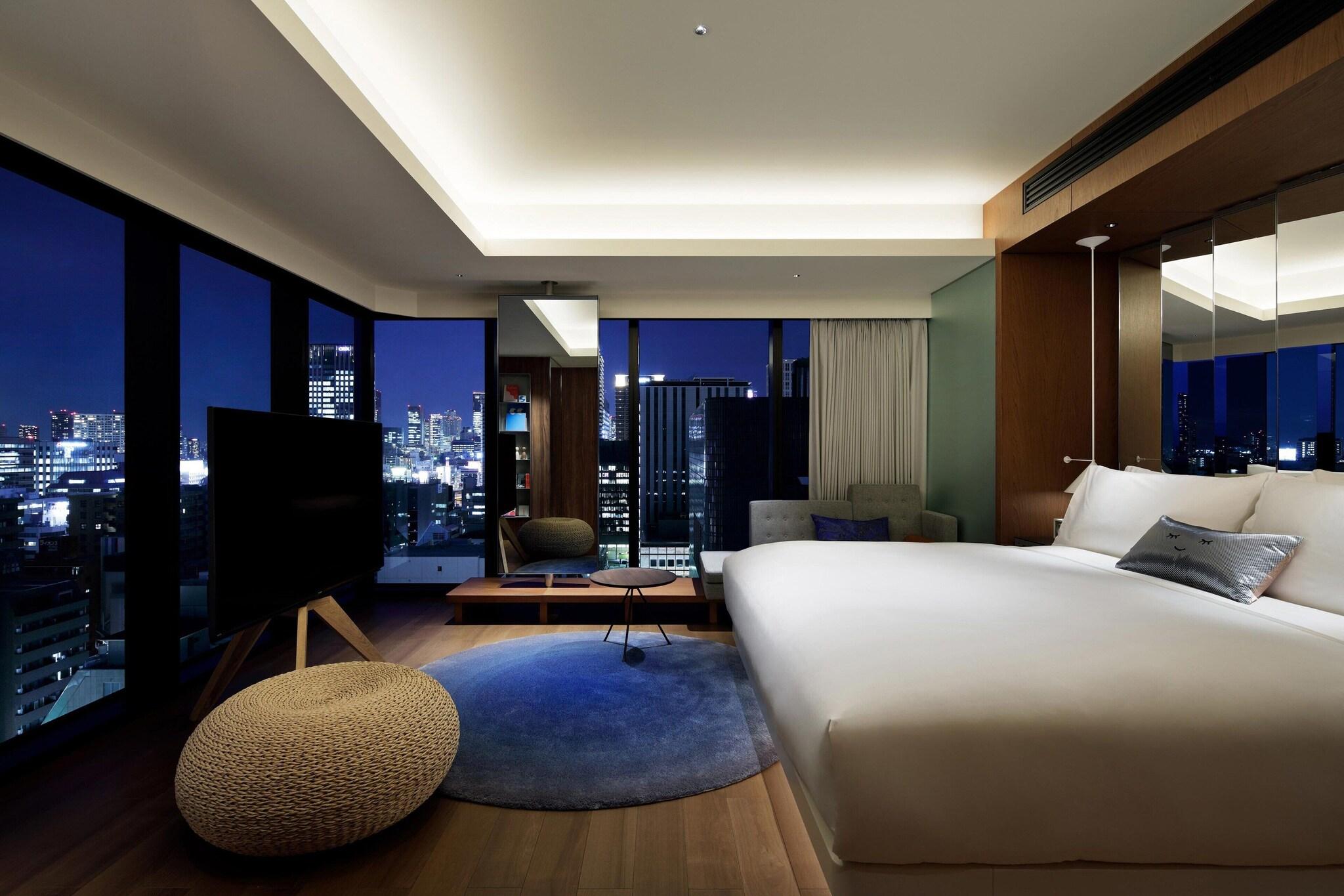 Suite King Size Bed